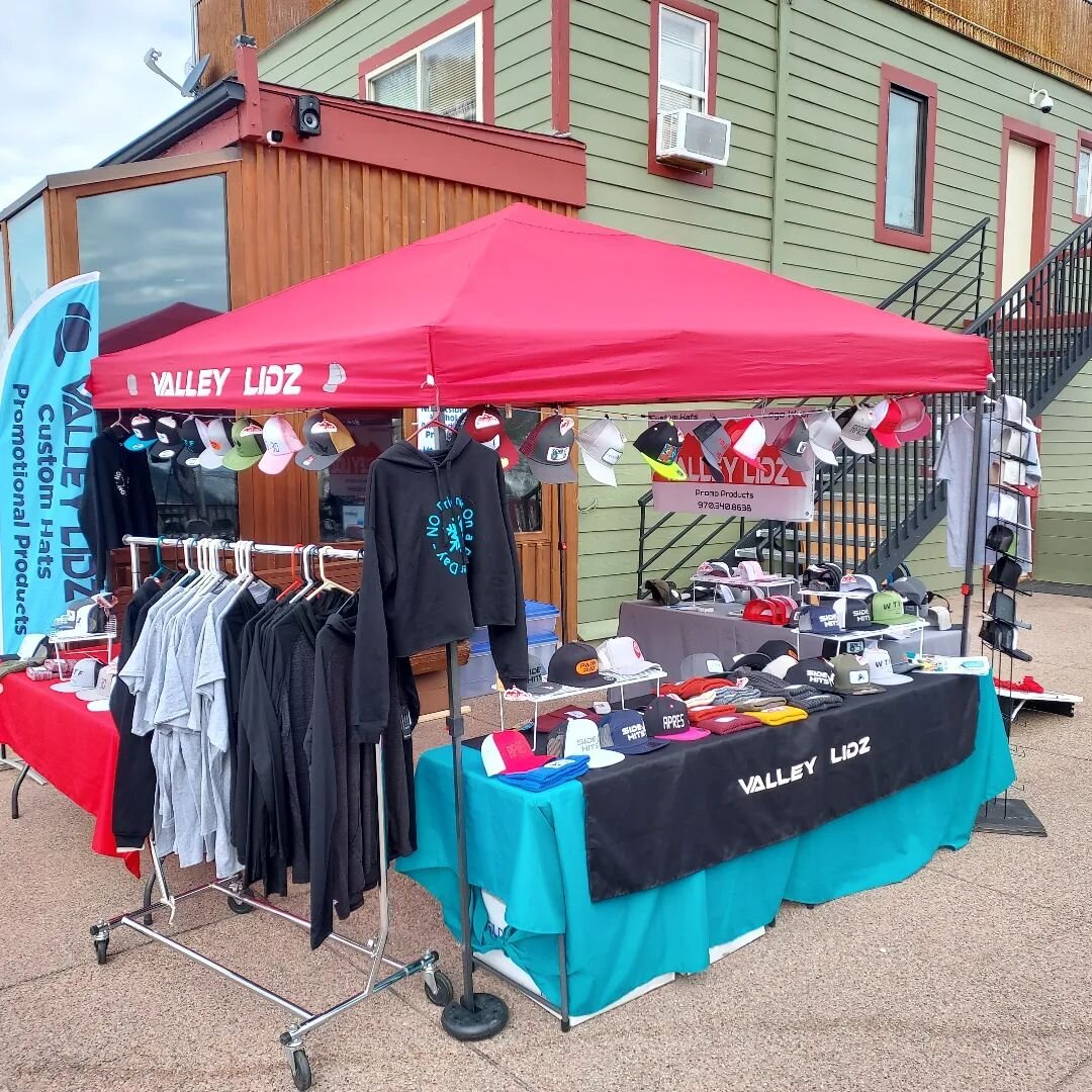 Day #2 here @sunlightmountainresort 

 Thanks to everyone who stopped by yesterday. we love you all and appreciate you all very much.  Always so amazing seeing old and new faces and everyone showing their love. 

#vendor #vendorday #shopsmall #shoplo