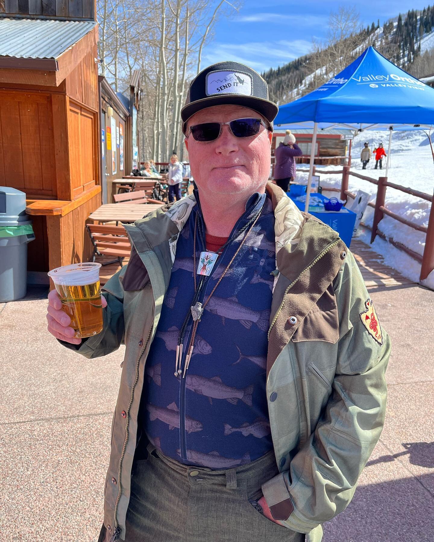 #edcawthon rocking one of #valleylidz sweet 7 panel hats with snowboarding design at super fun networking event #chamberonthechair at #sunlightmountainresort