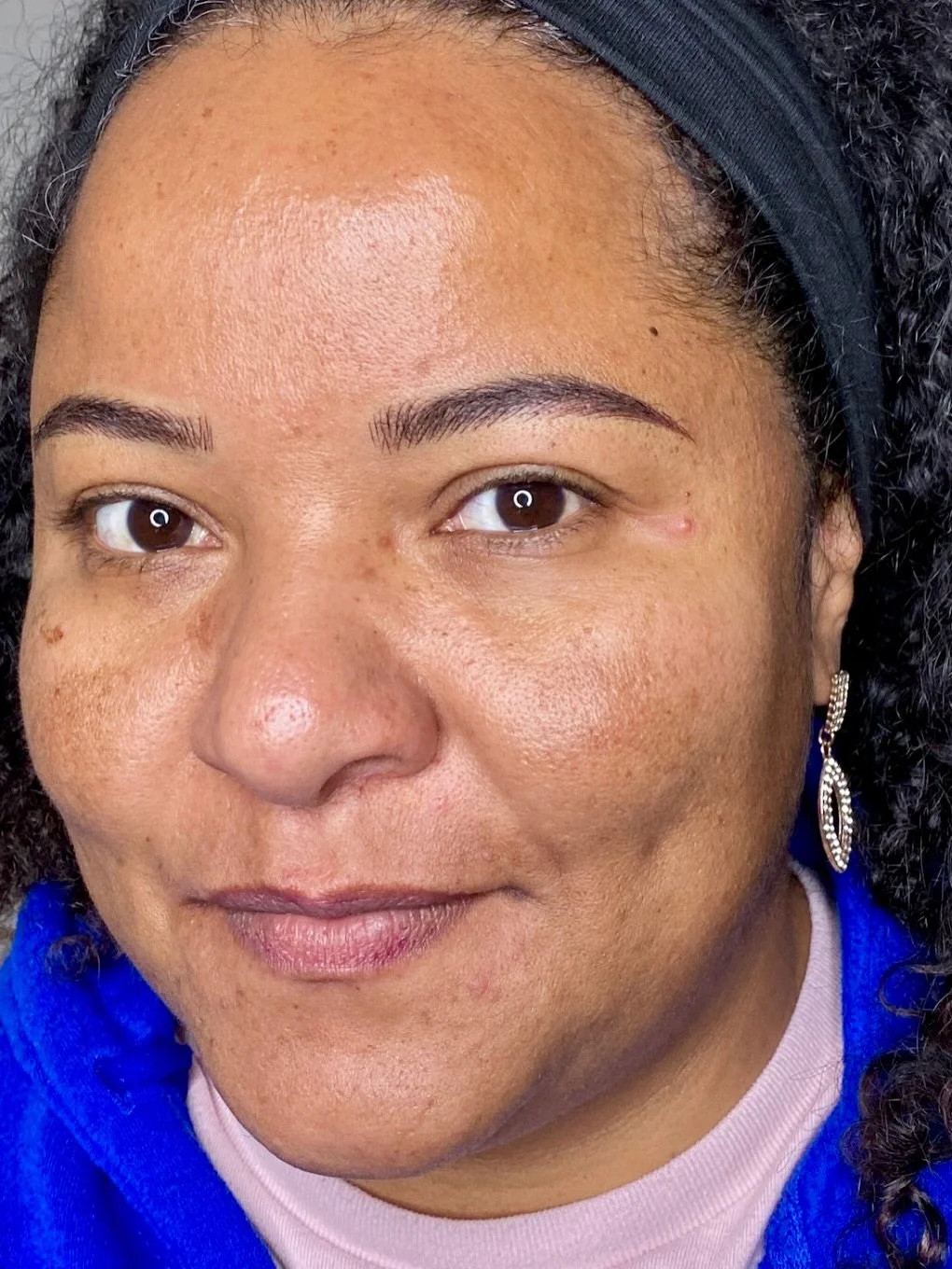 ✨Microblading Technique
Process take 3 hours
2 weeks healing
Pain: 1-2(scale1-10)
Last up 1-3 years Brows healed will be lighter 20-30%, depending on type of skins
Brows will need 2 sessions to archive a good color retention
To book your appointment 