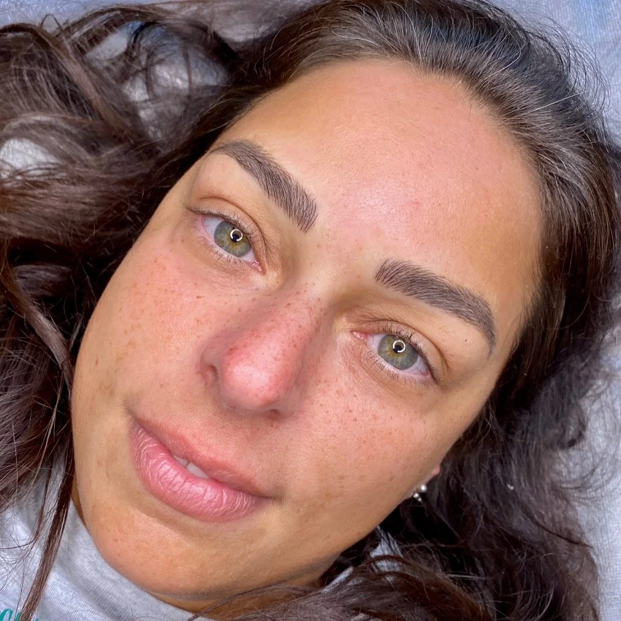 ✨Microblading Technique 
Process take 3 hours
2 weeks healing
Pain: 1-2(scale1-10)
Last up 1-3 years Brows healed will be lighter 20-30%, depending on type of skins
Brows will need 2 sessions to archive a good color retention
To book your appointment