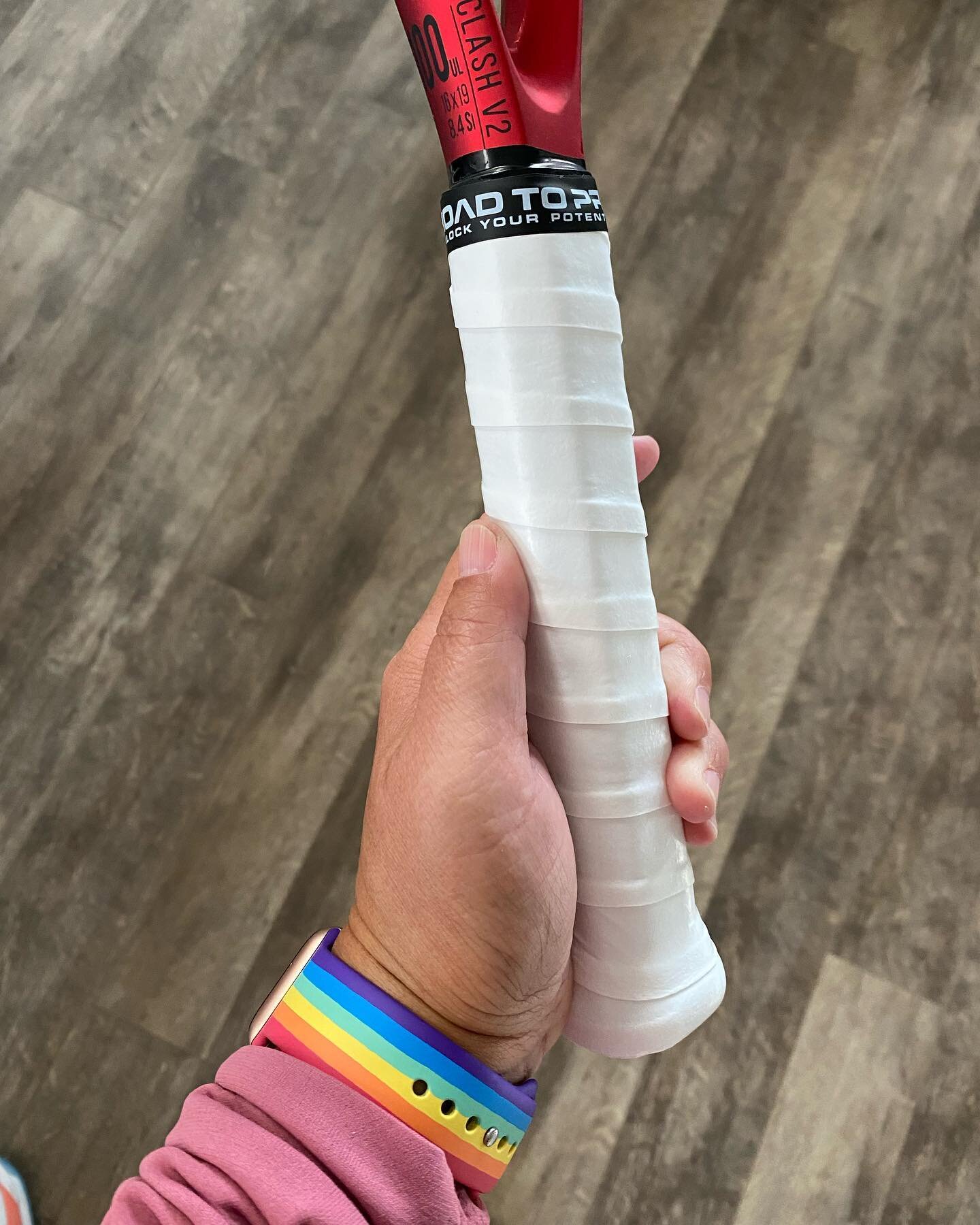 GIVEAWAY TIME!
I just love a fresh overgrip! Who needs a replacement? I have 9 3packs to give away, courtesy of @rtptennis!  Comment below with your favorite thanksgiving food, and I&rsquo;ll choose the winners on Wednesday!
*must pick up at the club