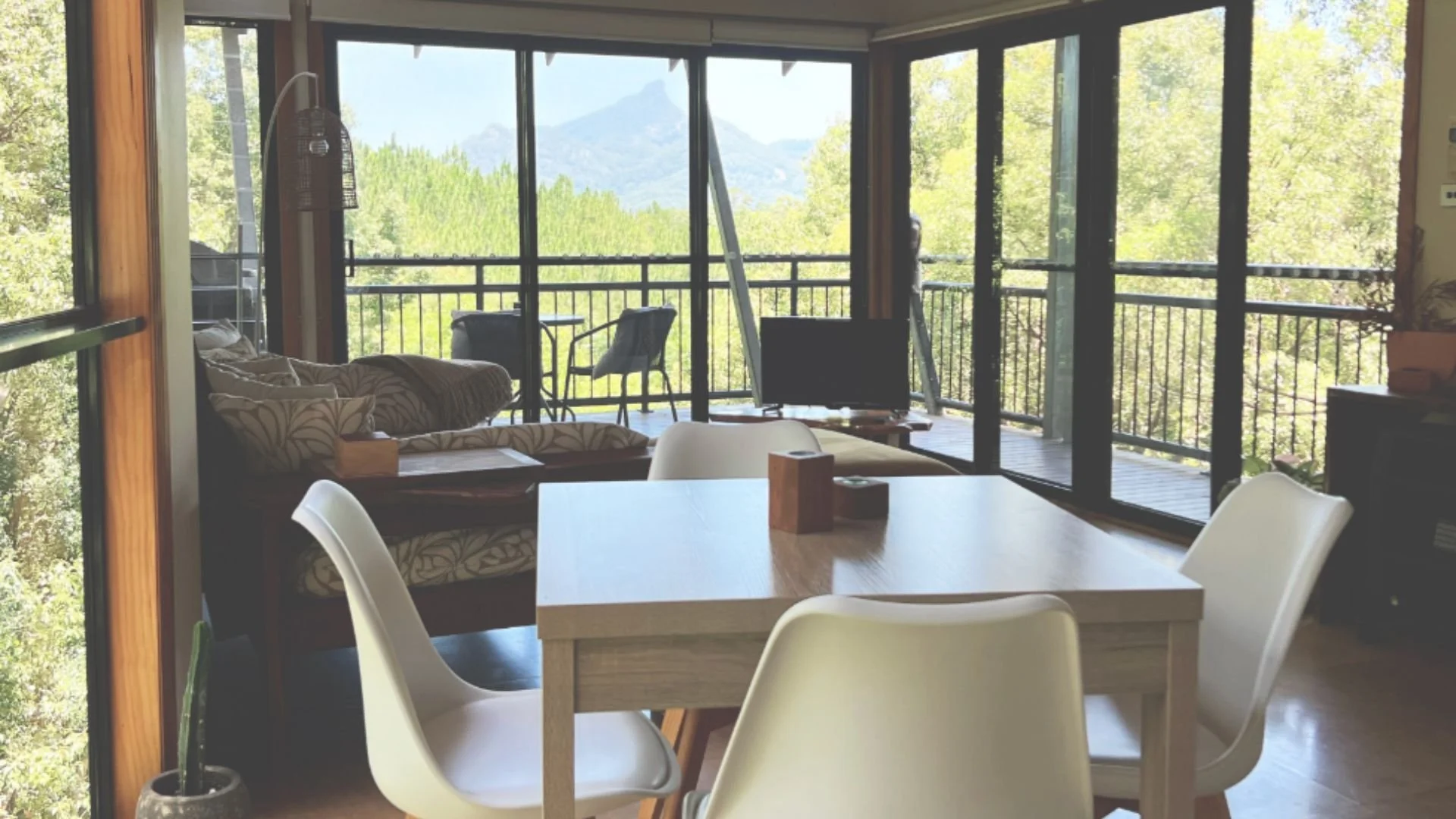 Morning Mist Chalet - Dining Area.jpg