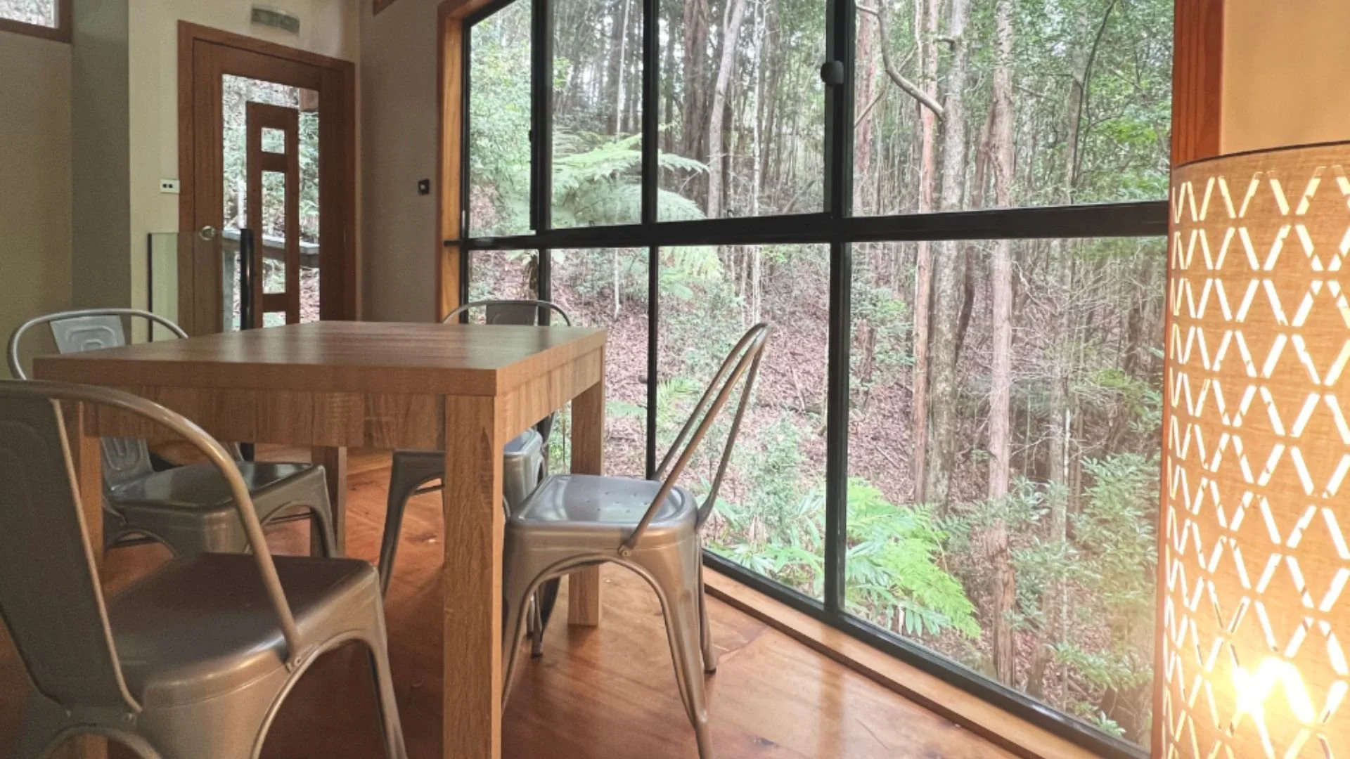Hideaway Chalet - Dining.jpg