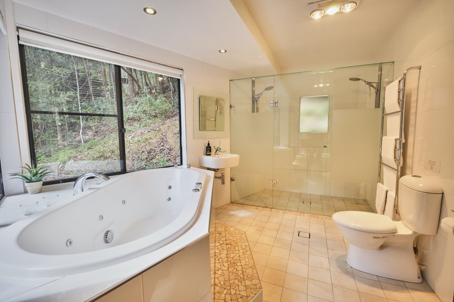 Ecoasis gallery Hideaway spa.jpg