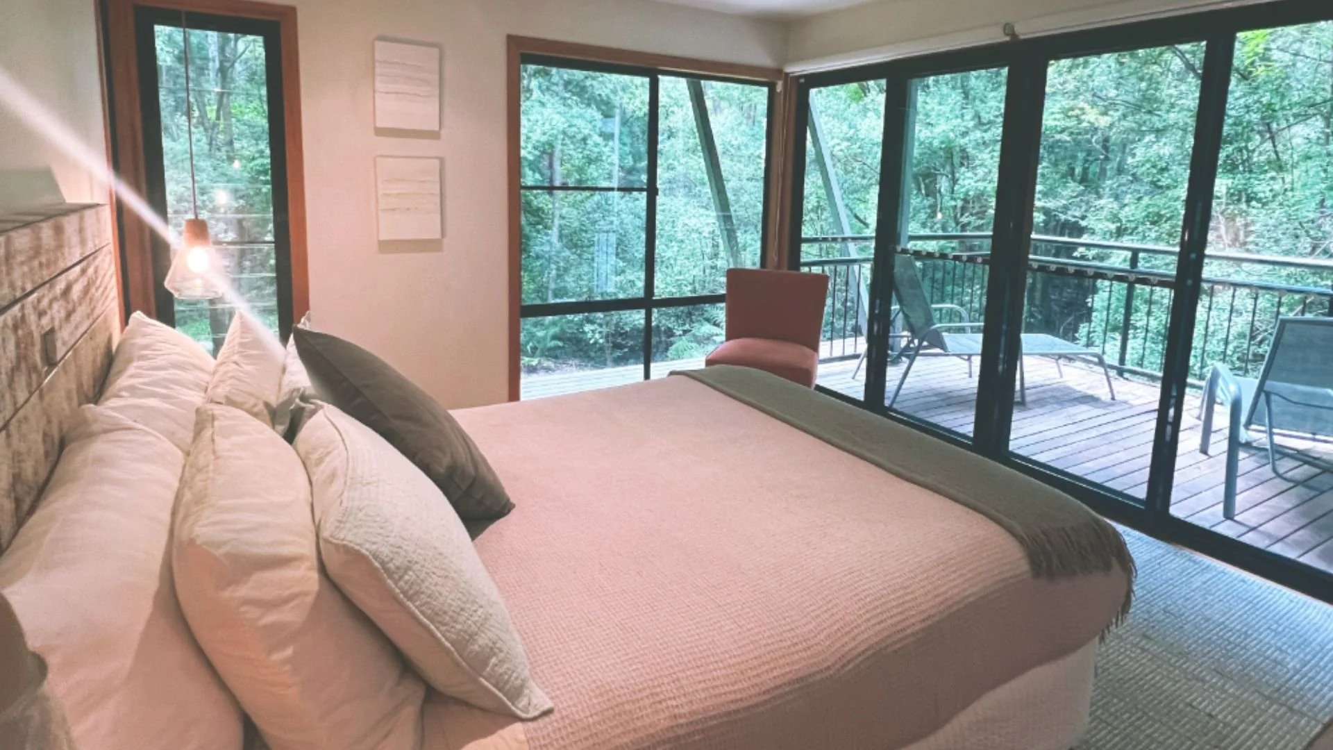 Hideaway Chalet - Bedroom.jpg