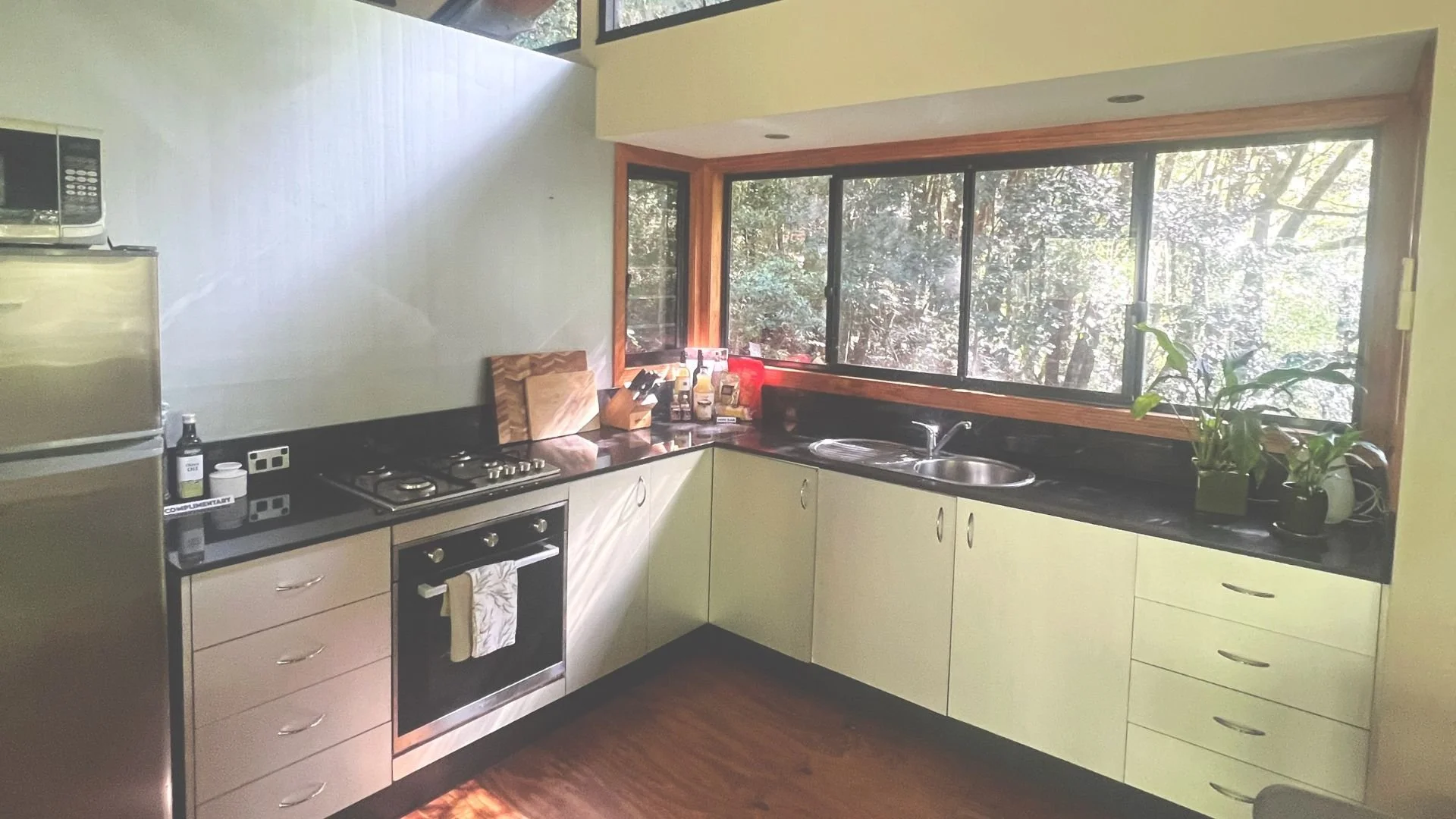 Hidden Valley Chalet - Kitchen.jpg