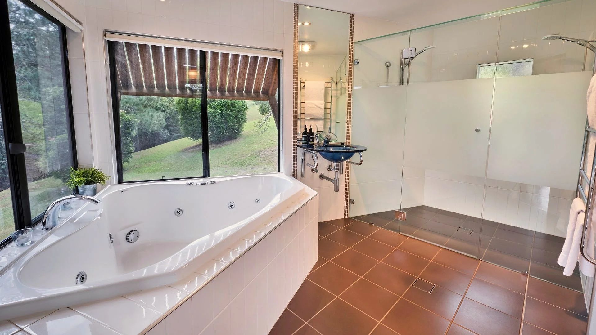 bathtub_enhanced.jpg
