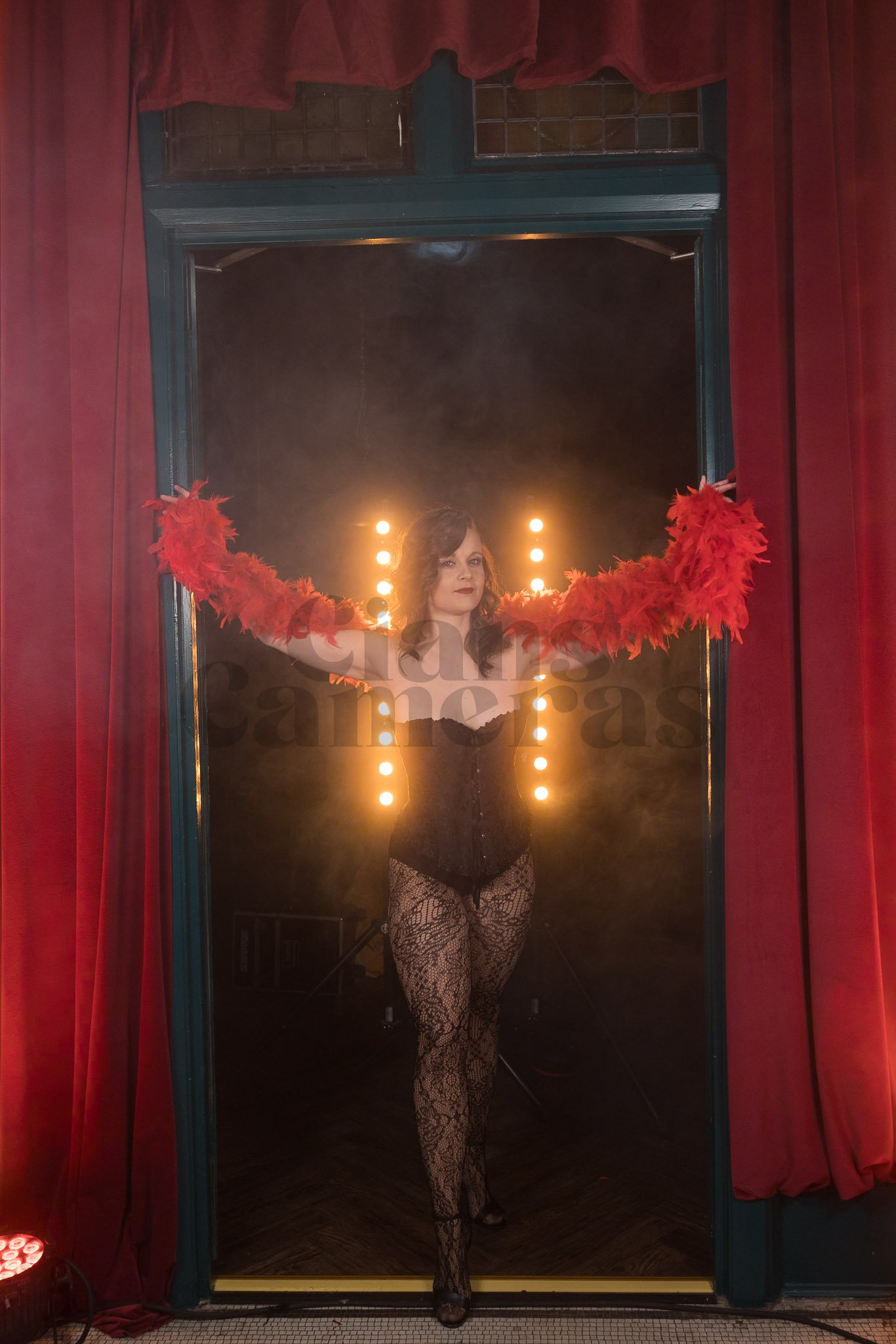 Burlesque-YTH-176.jpg