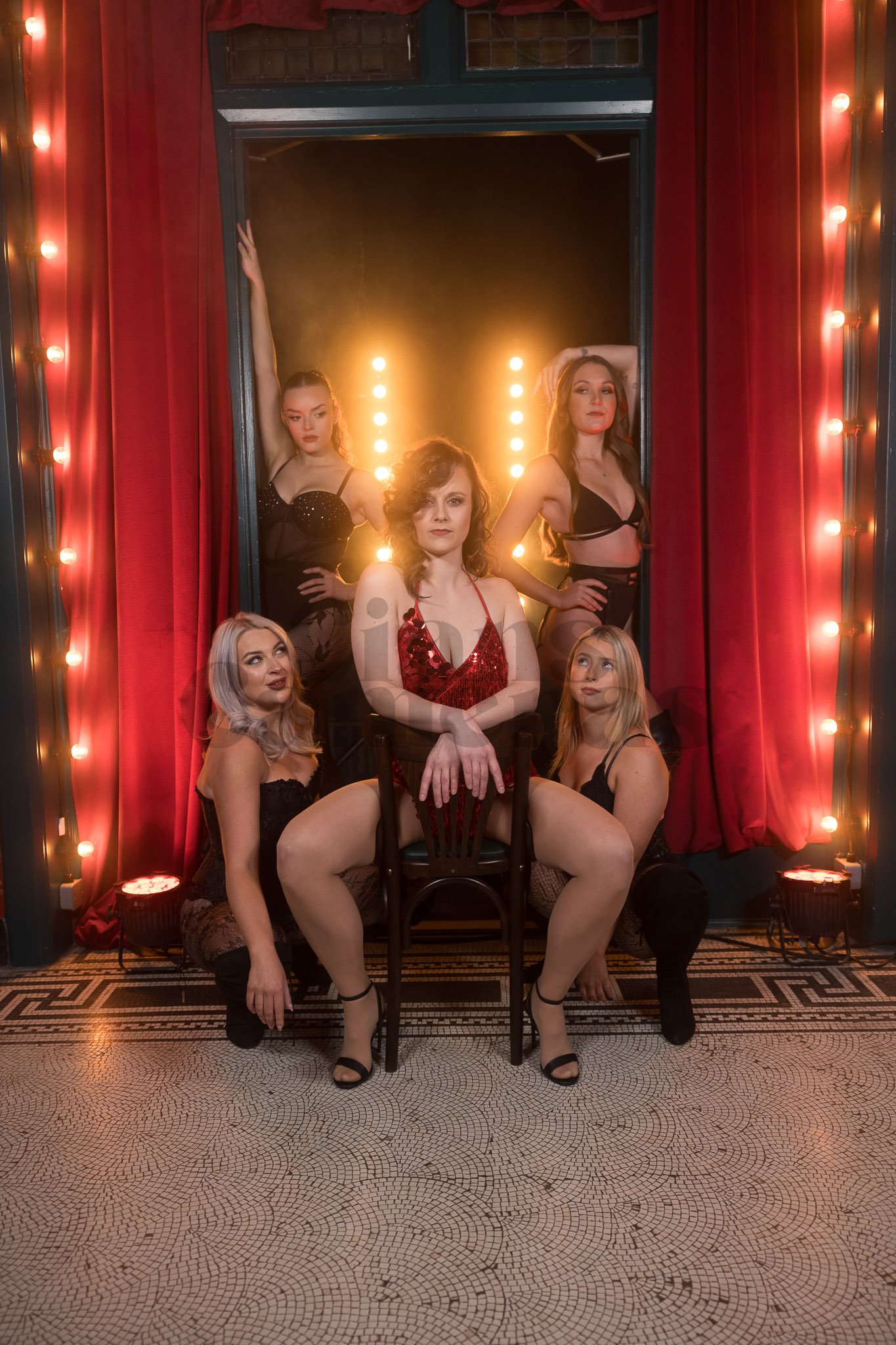 Burlesque-YTH-017.jpg