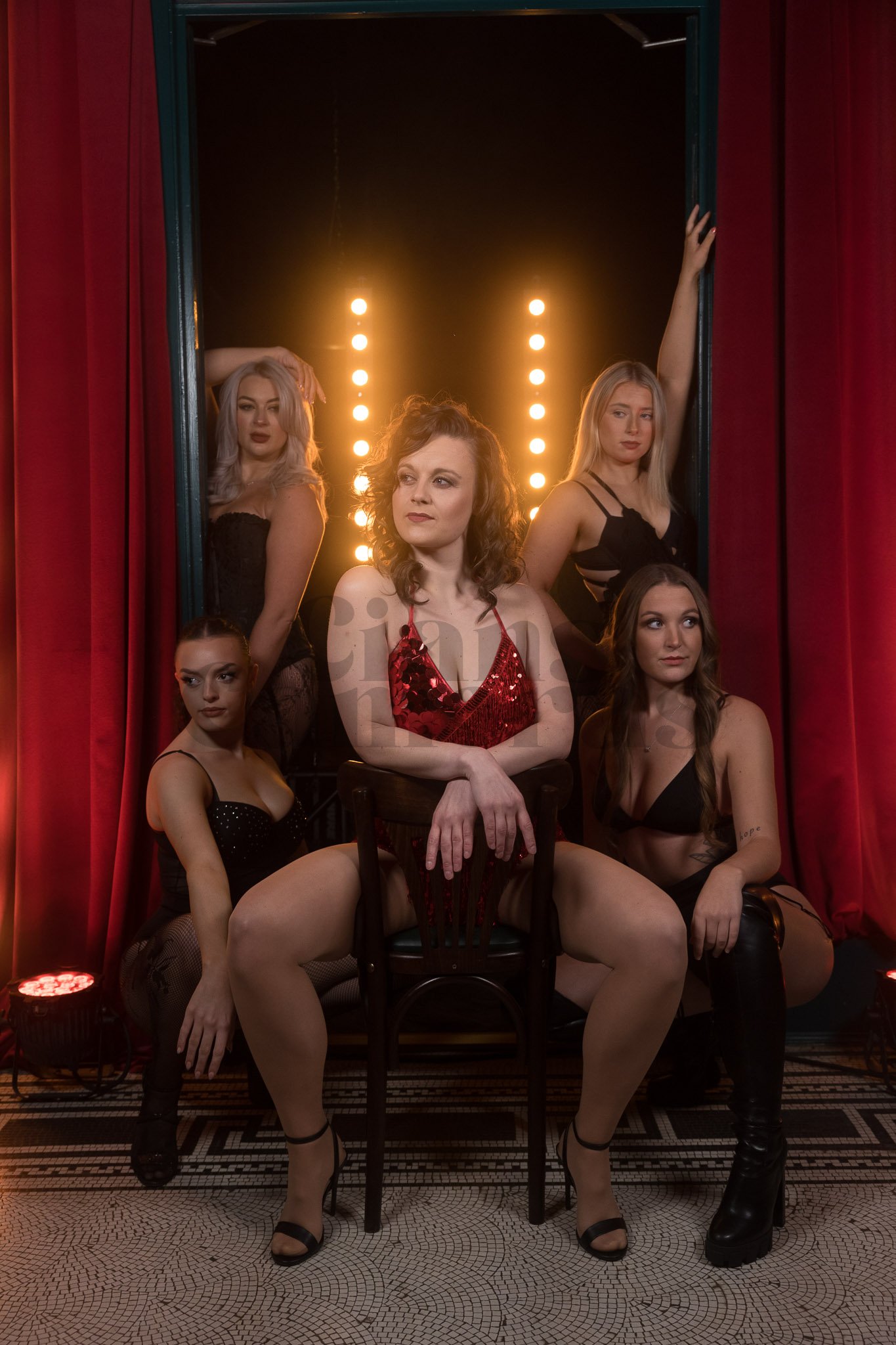 Burlesque-YTH-026.jpg