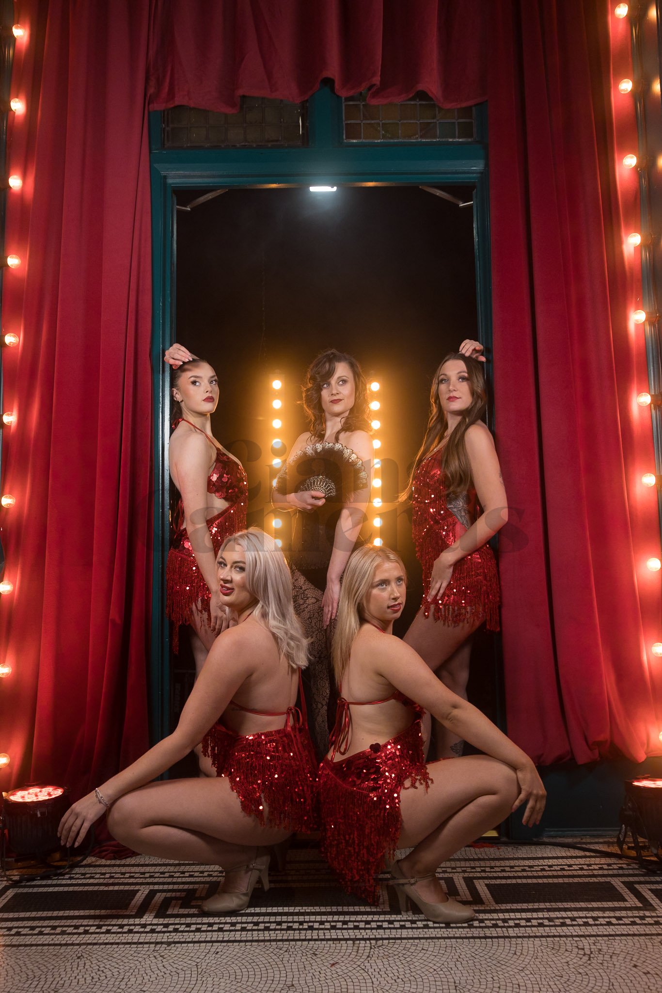 Burlesque-YTH-226.jpg