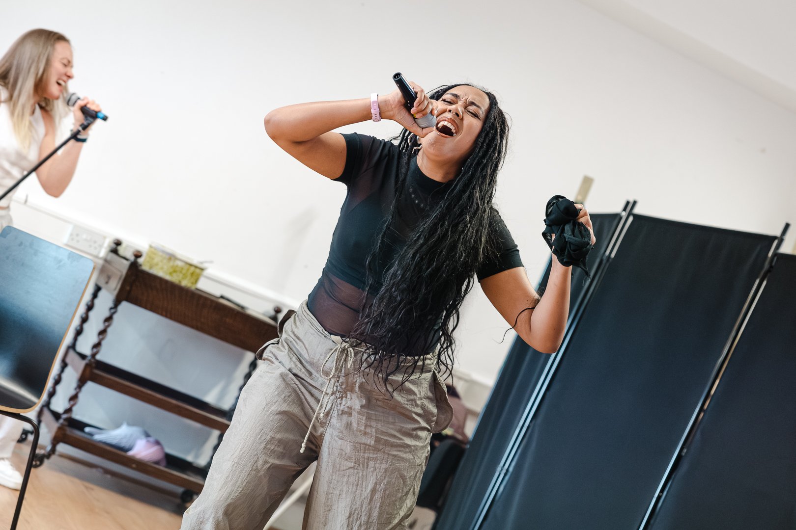 LIZZIE-Rehearsals-Social-07.jpg