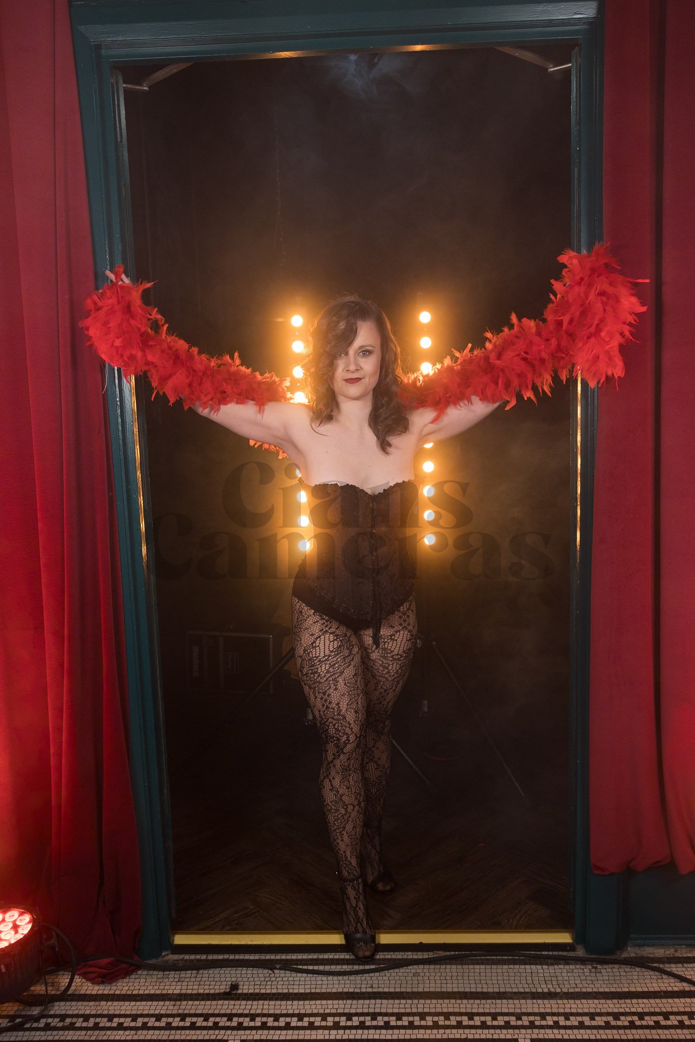 Burlesque-YTH-169.jpg