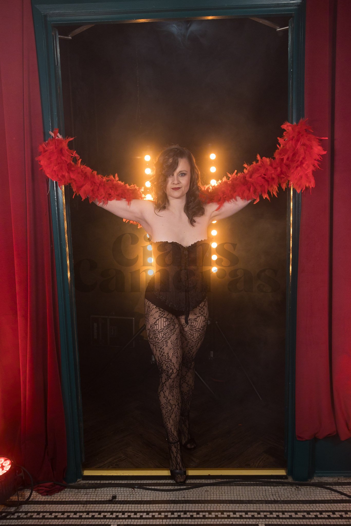 Burlesque-YTH-167.jpg