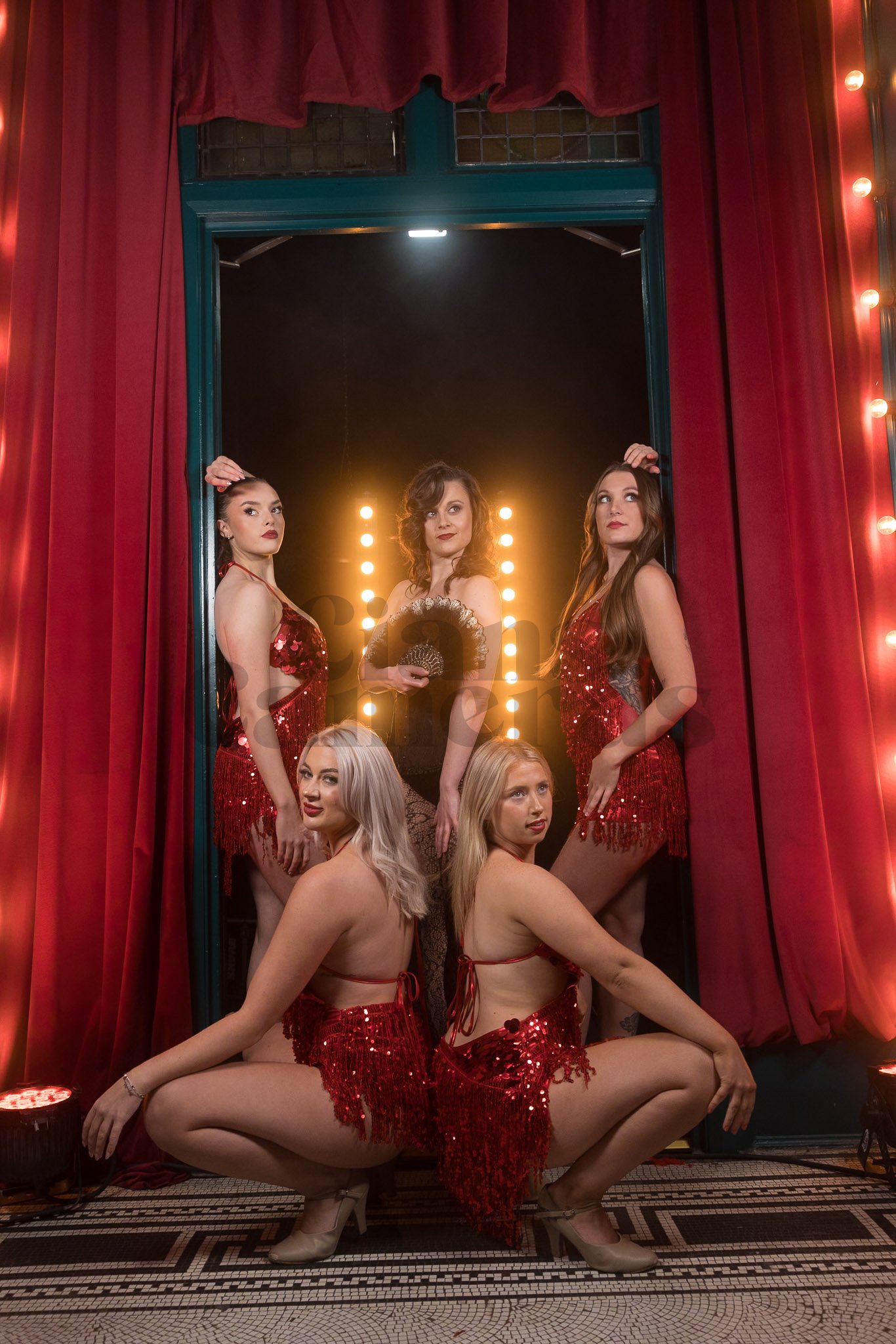 Burlesque-YTH-225.jpg