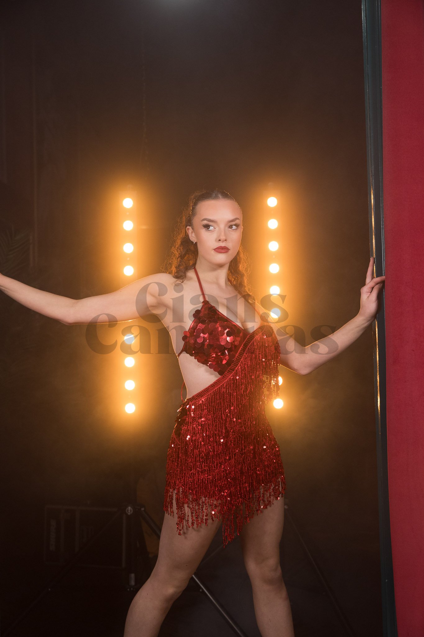 Burlesque-YTH-285.jpg