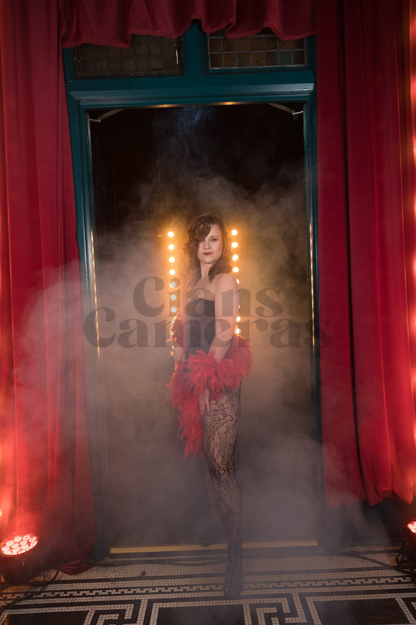 Burlesque-YTH-153.jpg