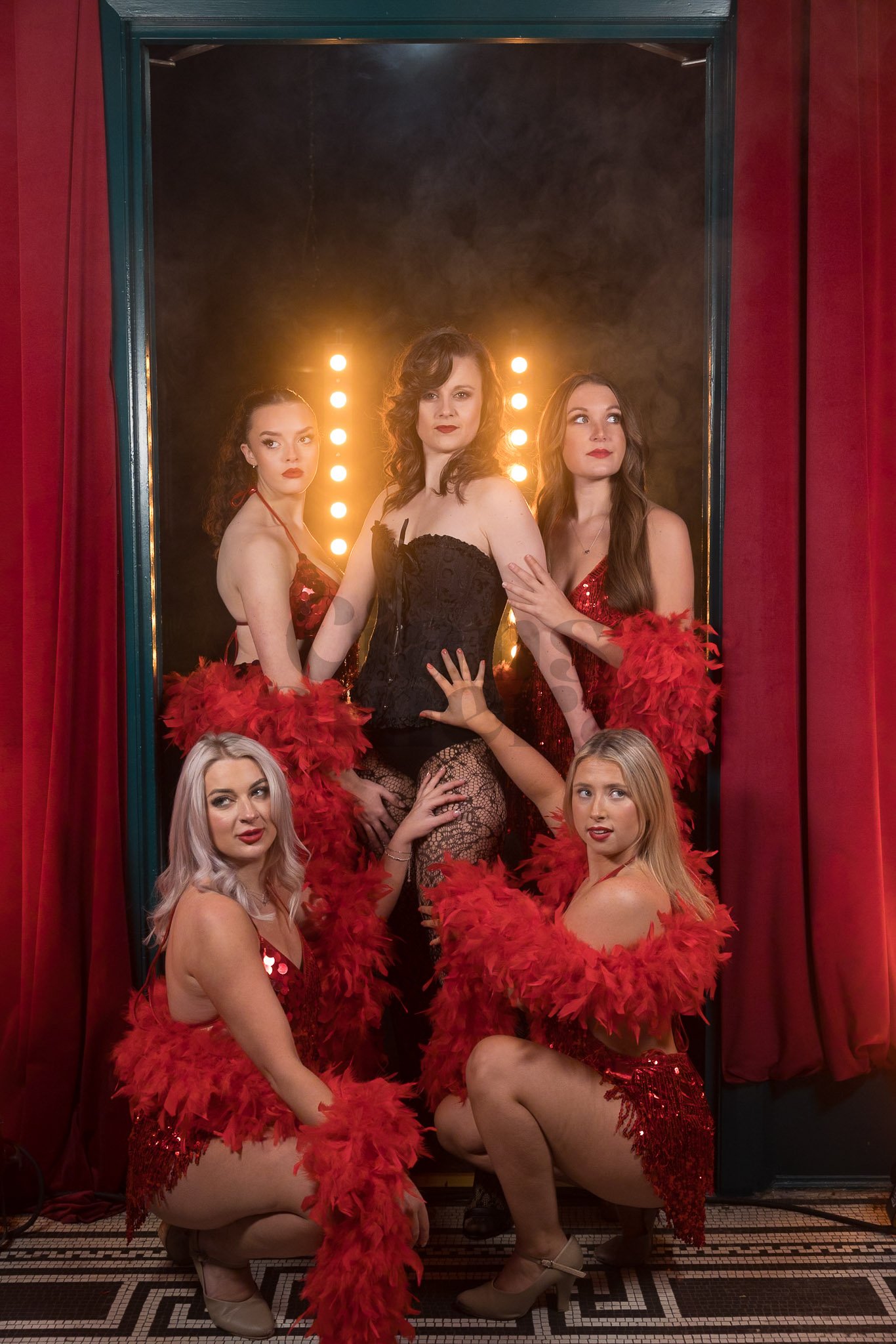 Burlesque-YTH-201.jpg
