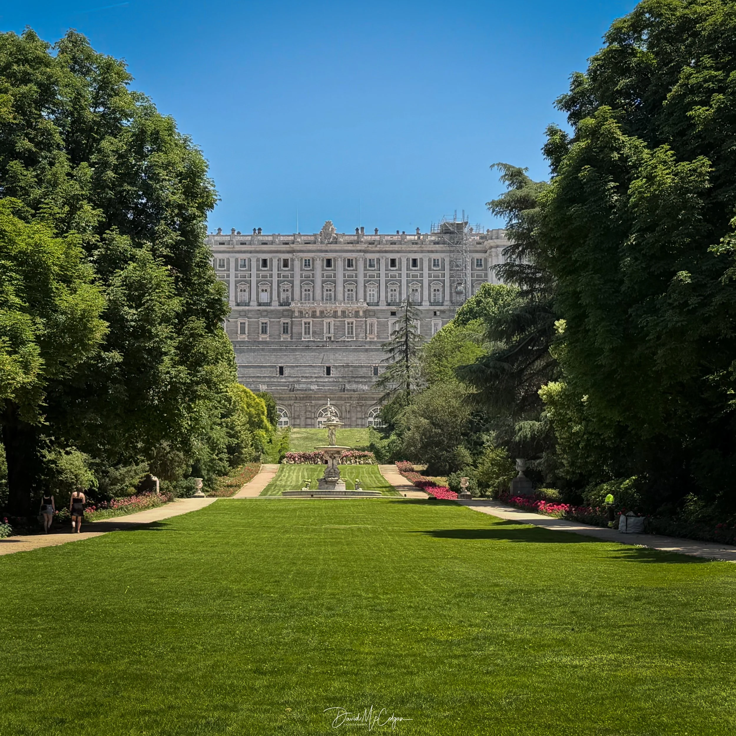 Campo del Moro Gardens & Palacio Real de Madrid