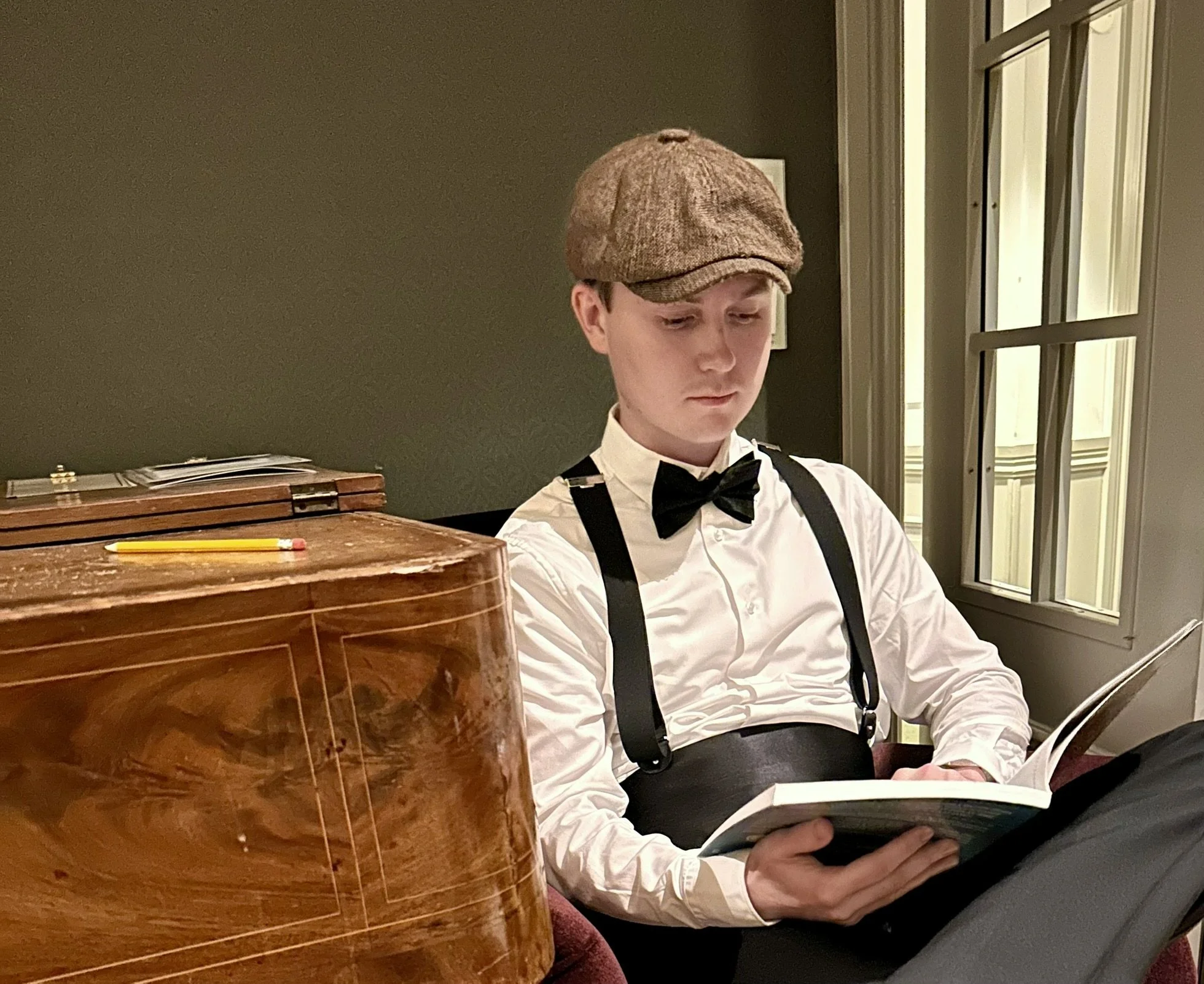 Interaktiv mordgåta på Fågelbro Säteri: En sista bukett Foto: Filippa Danell Karlberg. Spelledare August Danell Karlberg.