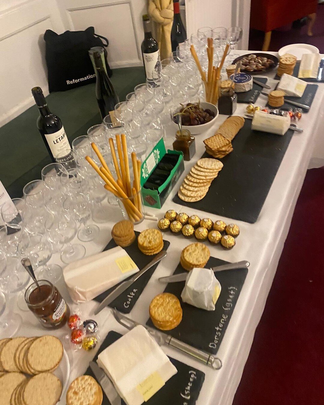 What&rsquo;s better than wine 🍷 and cheese 🧀 and chocolate🍫 on a Tuesday? Wine 🍷 and cheese 🧀 and chocolate 🍫 &hellip; with Corpus Christi! Thanks to Peter, Nico, Souvik, and Mia for such a wonderful night!