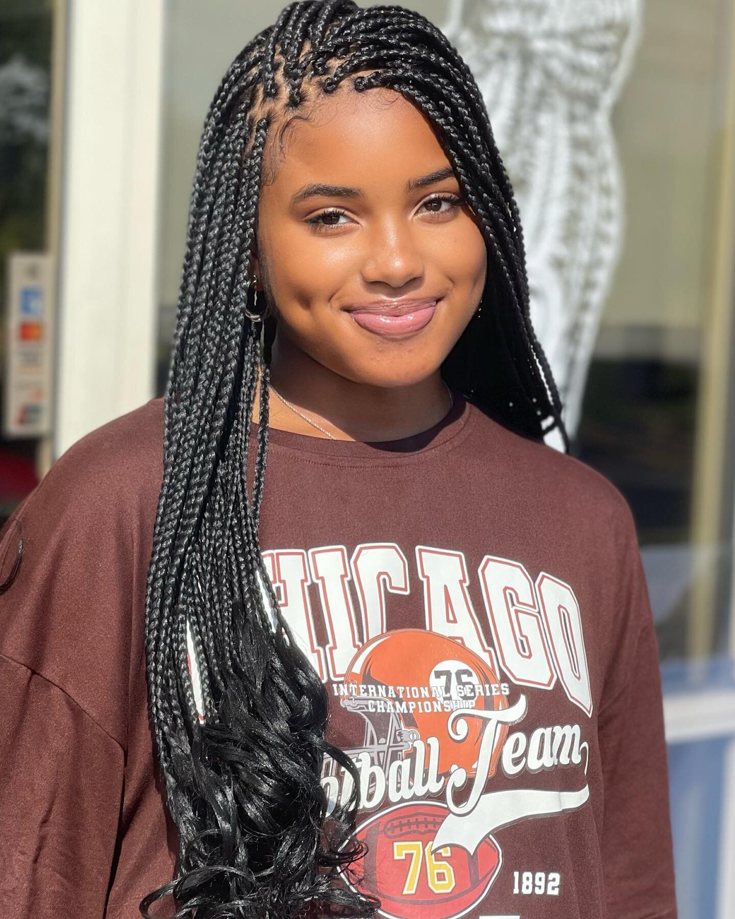 Style: individuals 
Size: medium 
Length: mid-waist
Color: # natural 
Curl: French curl 

Make an appointment TODAY!!!! # #maywoodbraider #lockportbraiders #bellwoodbraider  #bolingbrookbraids  #bolingbrookbraider  #jolietbraider  #napervillebraider 