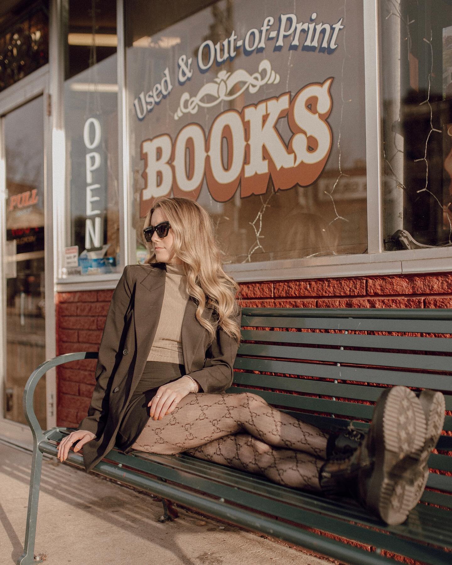 afternoon at the bookstore 🤎📖

#model #modeling #newyorkphotography #nyc  #nycphotographer #elopement #elopementphotographer 
#photography #wedding #weddinginspiration #weddingphotography #nycwedding #nycweddingphotographer #nwaphotography #arkansa