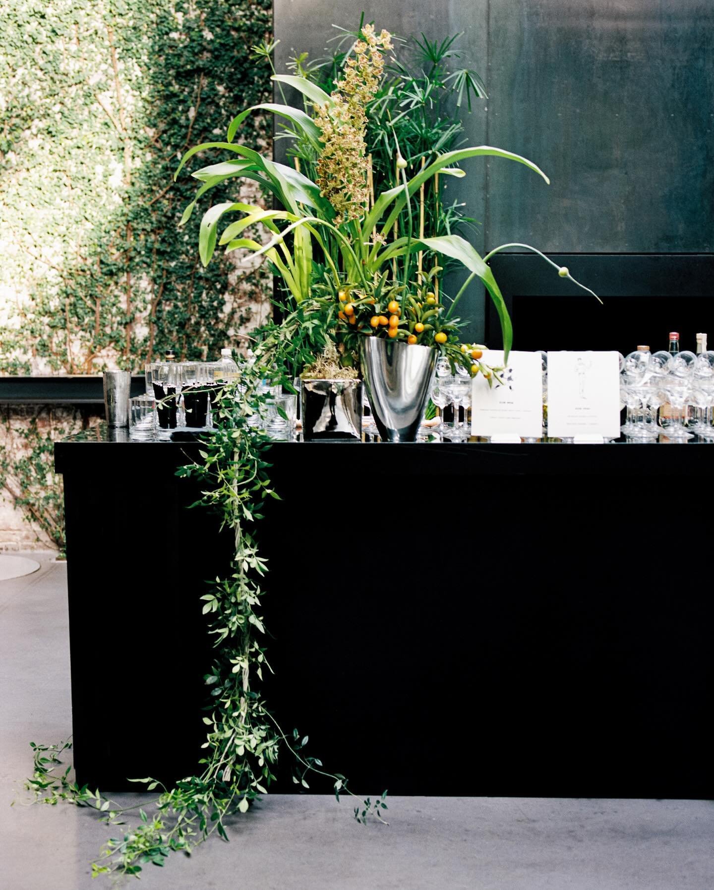 Cocktail hour has never looked so good. Cheers!

Photographer: @aj.tamari
Venue: @the_foundrylic
Flowers:&nbsp; @flowersbyford
Stationery: @rabbitrabbitdesignhouse

#rachelbeharevents #rbe #nycwedding #nycweddingplanner #nyceventdesigner #nyceventpla