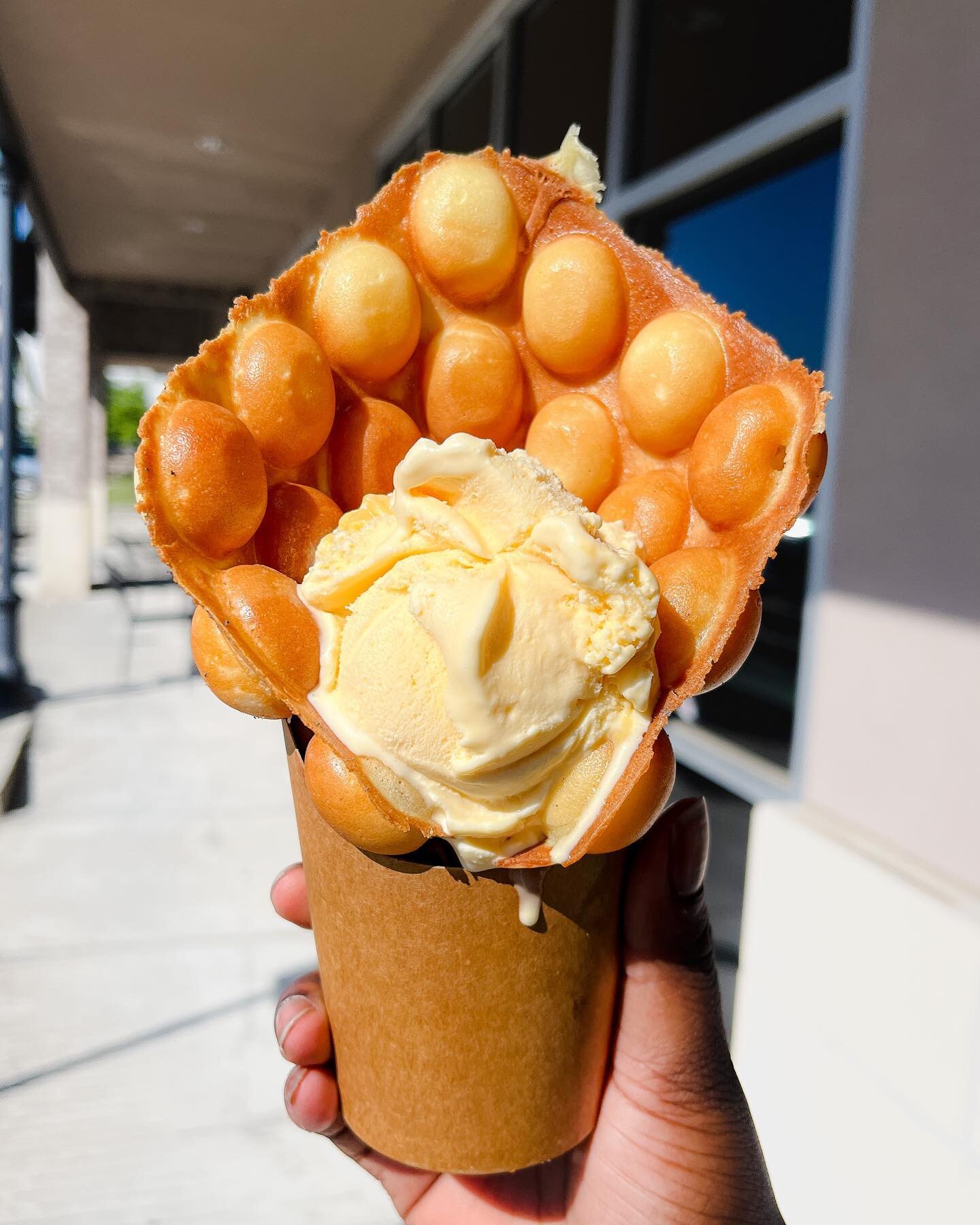 Looking to treat your kids to something fun and tasty? Our Hong Kong Bubble Waffle is what you need 😍 Crispy golden shell with a light, fluffy inside. Each &ldquo;bubble&rdquo; can be easily broken off for snacking or enjoyed with vanilla ice cream!