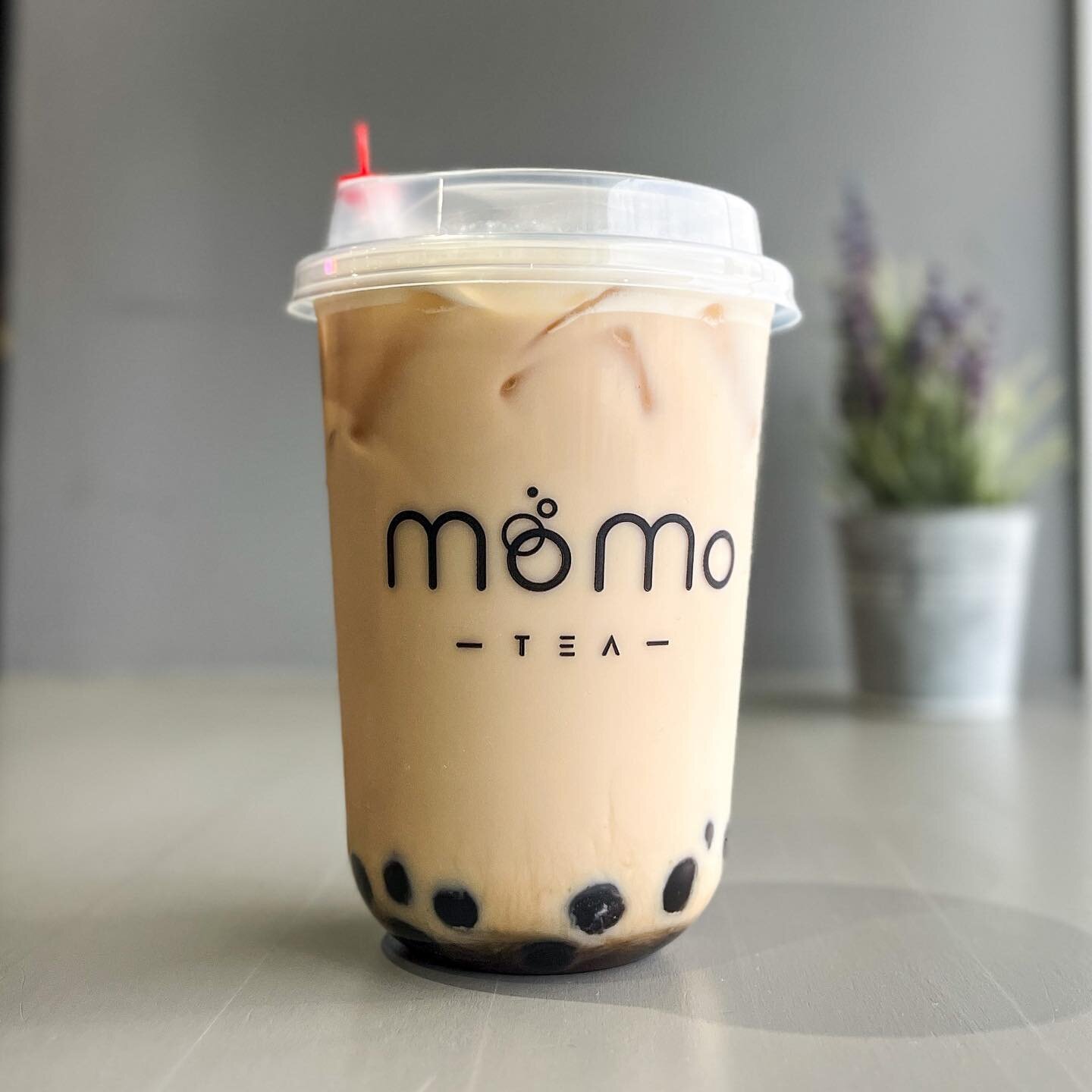 Black milk tea w/ boba 🖤🧋We are open at normal hours this weekend for Mothers Day so come see us!

🕑 Open 11-7PM daily; we are closed on Tuesday&rsquo;s
&bull;
&bull;
&bull;
&bull;
#momotea #momoteabr #batonrougefoodies #blackmilktea #batonrougete