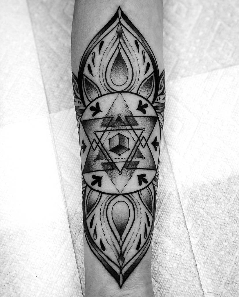 145 of the Most Sacred and EyeCatching Geometric Tattoo Designs