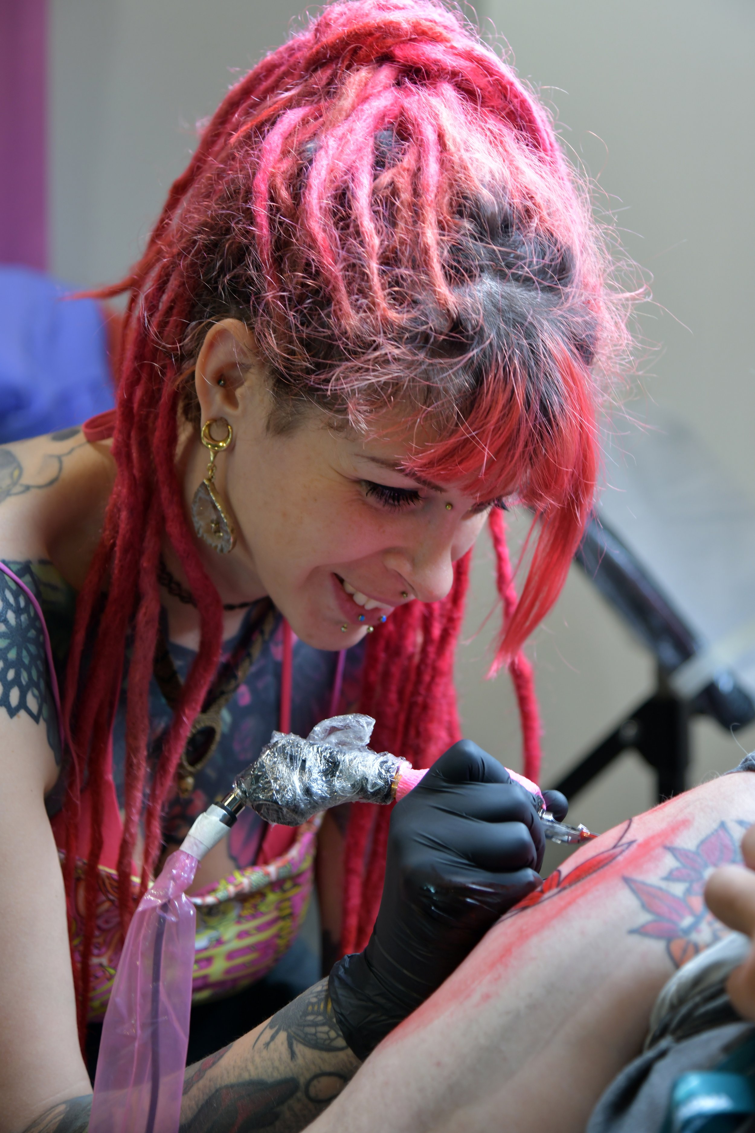 Newbury tattooist gifts phenomenal NHS workers free tattoos