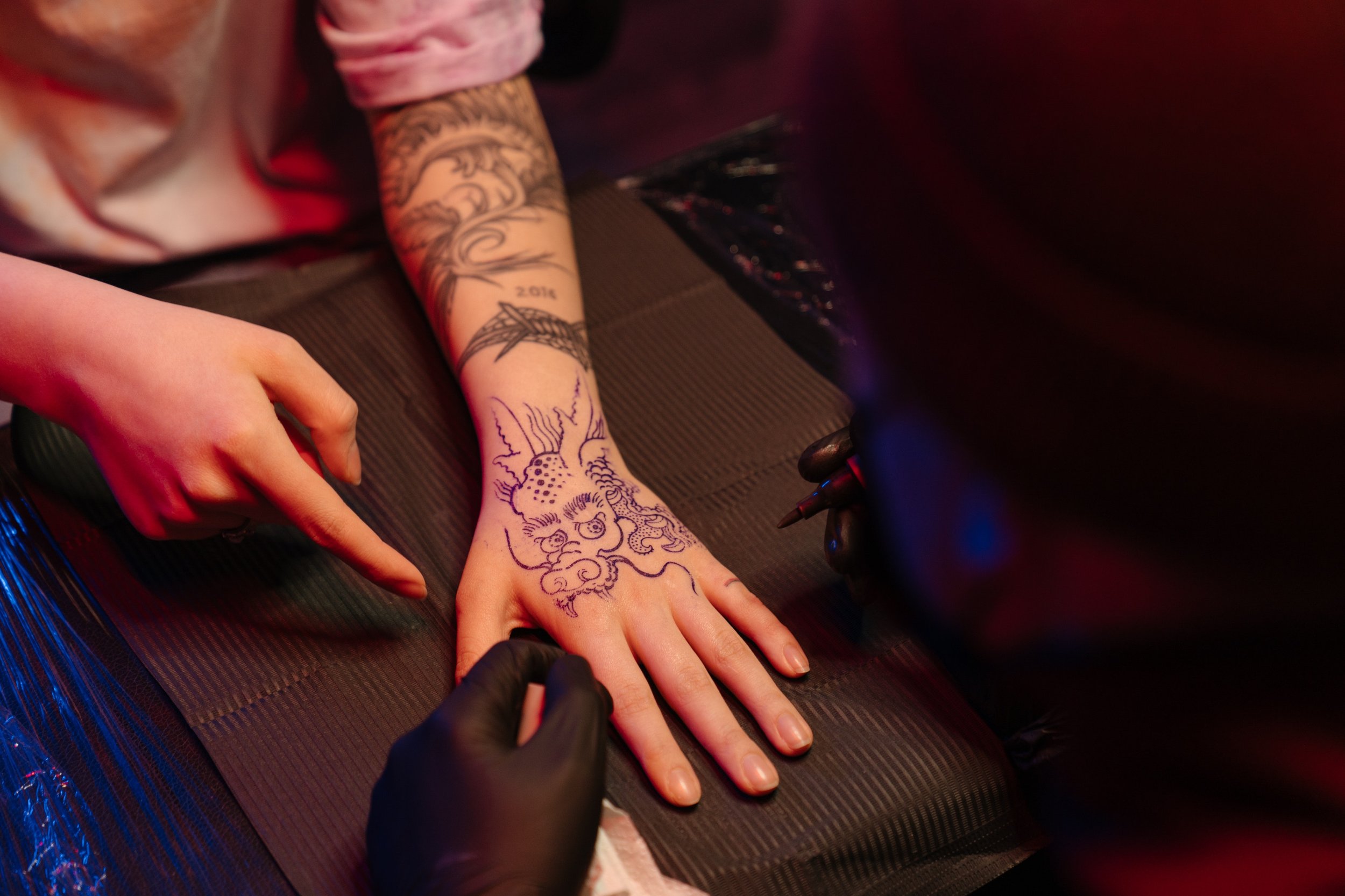 Everything You Need to Know About UV Tattoo Ink: Safety, Application, and  Design Ideas — Certified Tattoo Studios