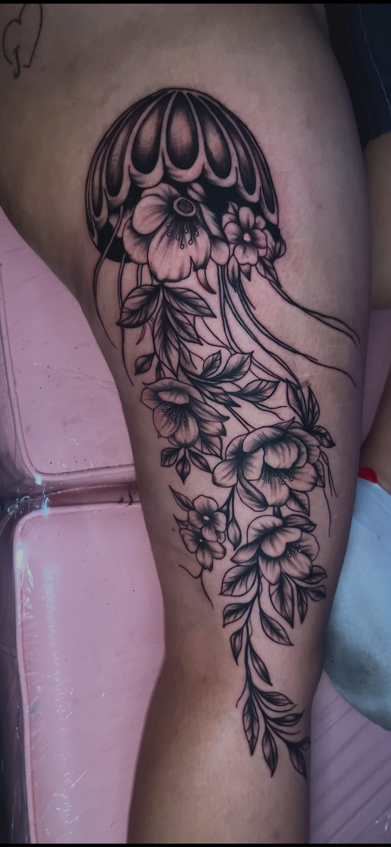 Black and Grey Floral Jellyfish.png