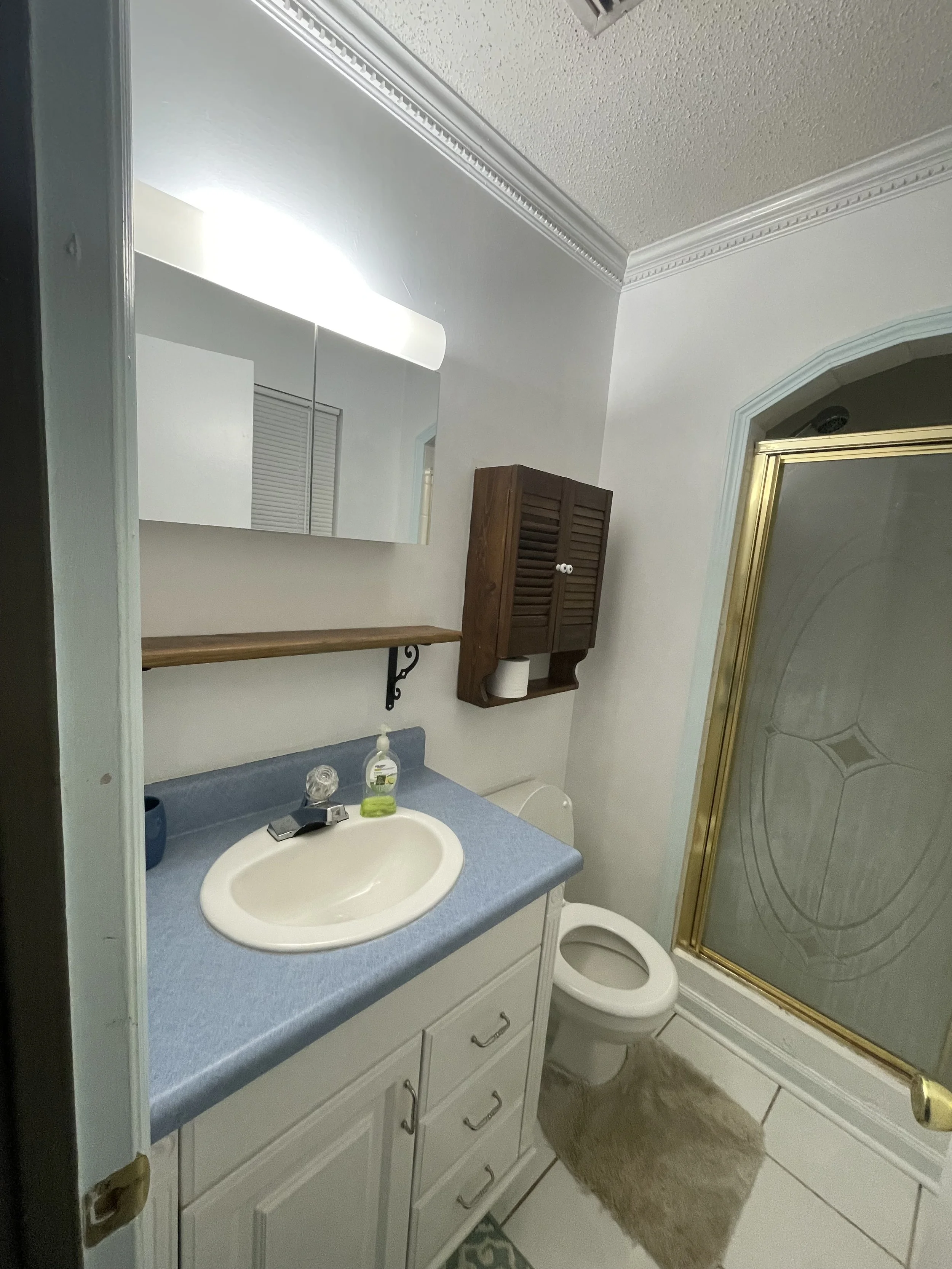 31 master bathroom.jpg