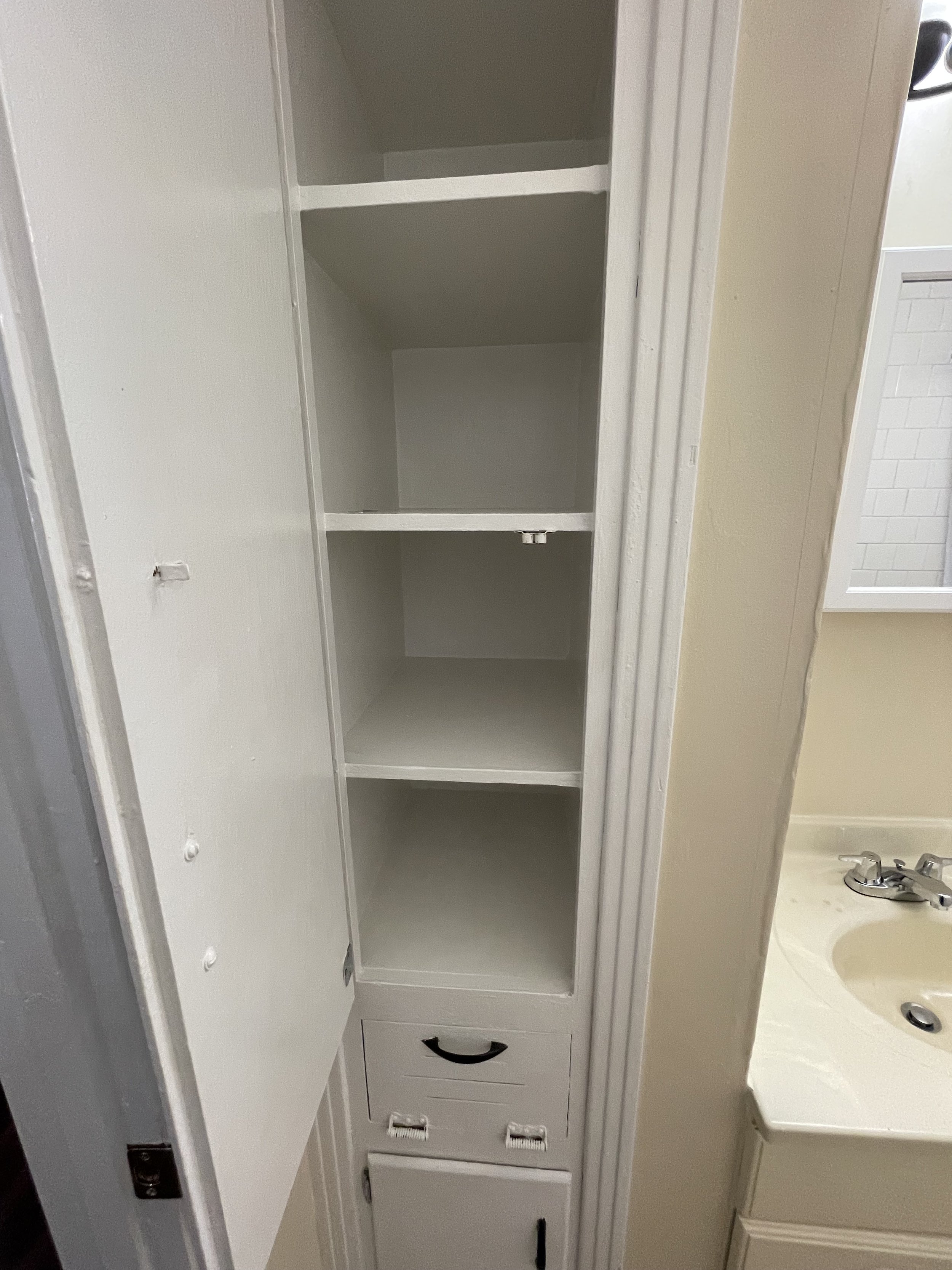 dale bathroom storage.jpg