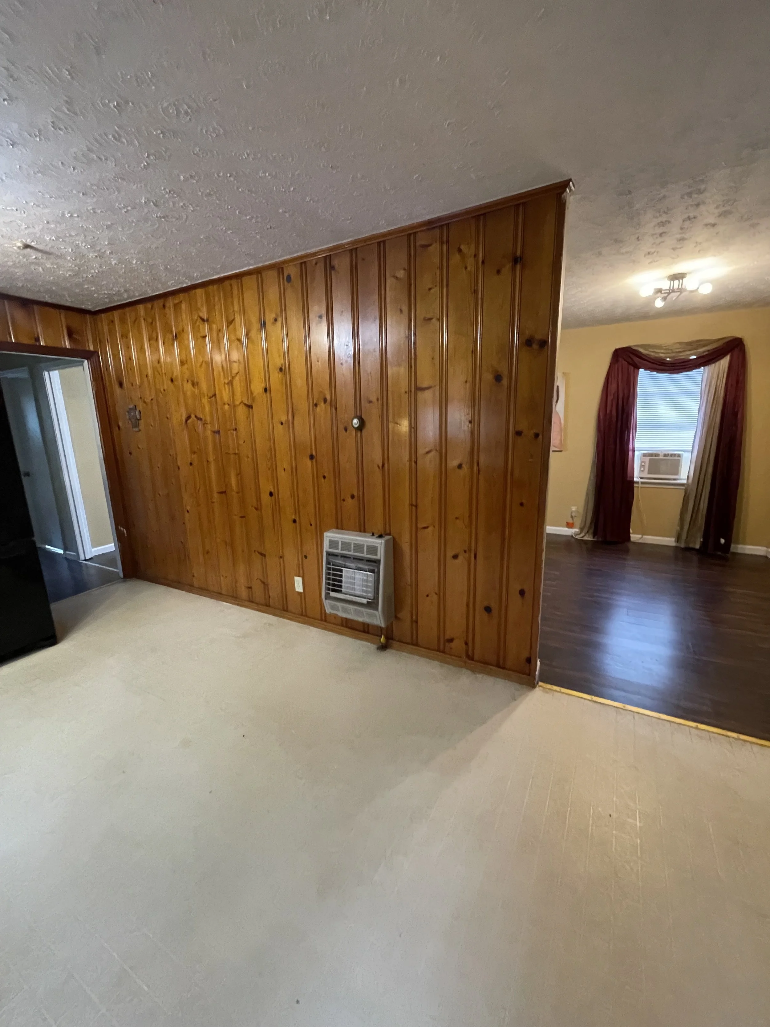 dale dining into lving shows space.jpg