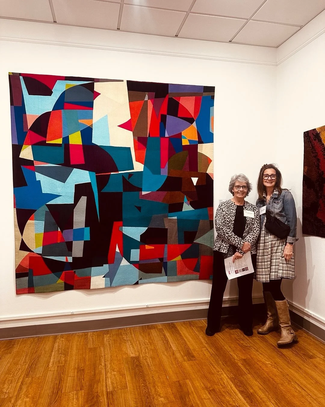 Such an exciting weekend at the @schweinfurthart  opening of Quilts + Art = Quilts in Auburn, New York. It was such a pleasure to meet one of the jurors @yellowbrickstudio, Paula Kovarik. She gave an outstanding lecture at dinner, giving way for much