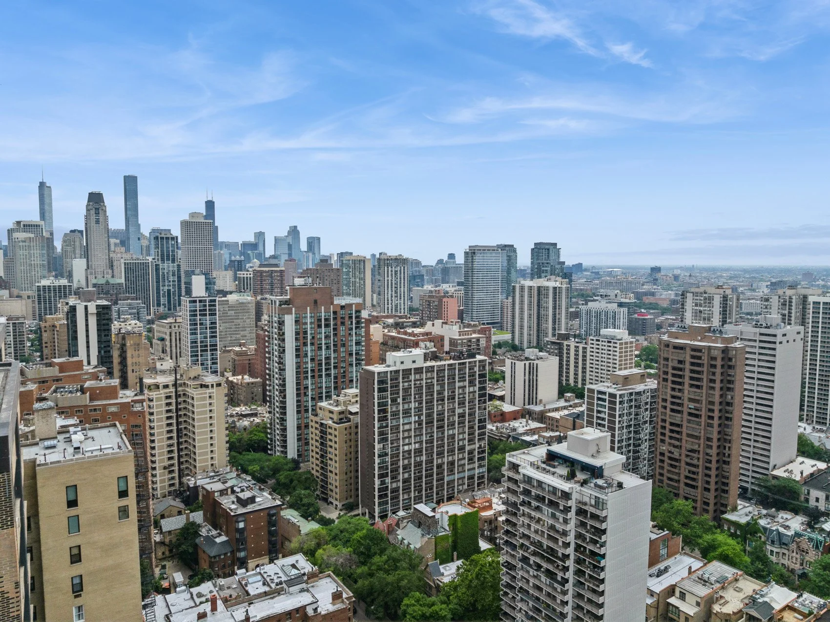 40_1448NLakeShoreDr_5A_181011_AerialView_HiRes.jpg