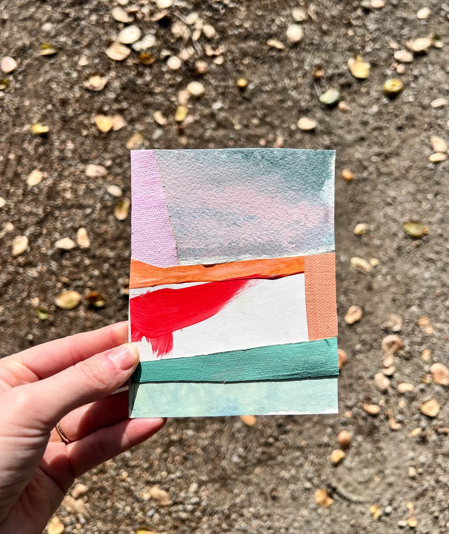 Get a first look at my latest collection of small-scale collage paintings! I'm upcycling old canvas and pairing it with hand-painted paper in different thicknesses and textures to create playful, colorful scenes. ✨🎨

#collageartists #homedecorshoppi
