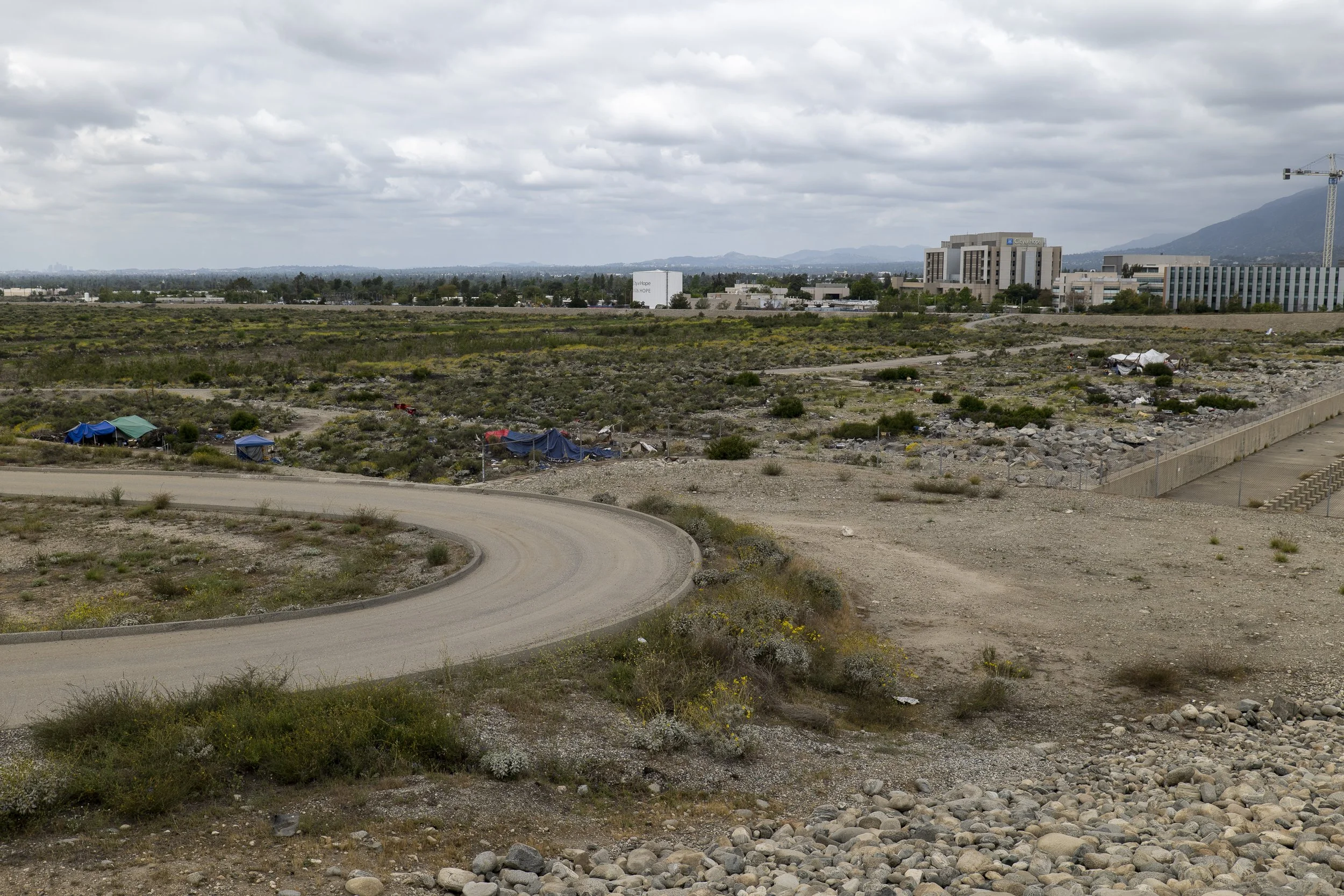 042022_santa_fe_dam-38.jpg