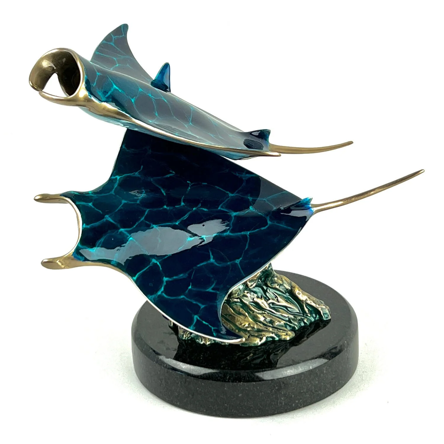  Kona Mantas  — Frank Walsh — sculpture — 9 x 8 inches