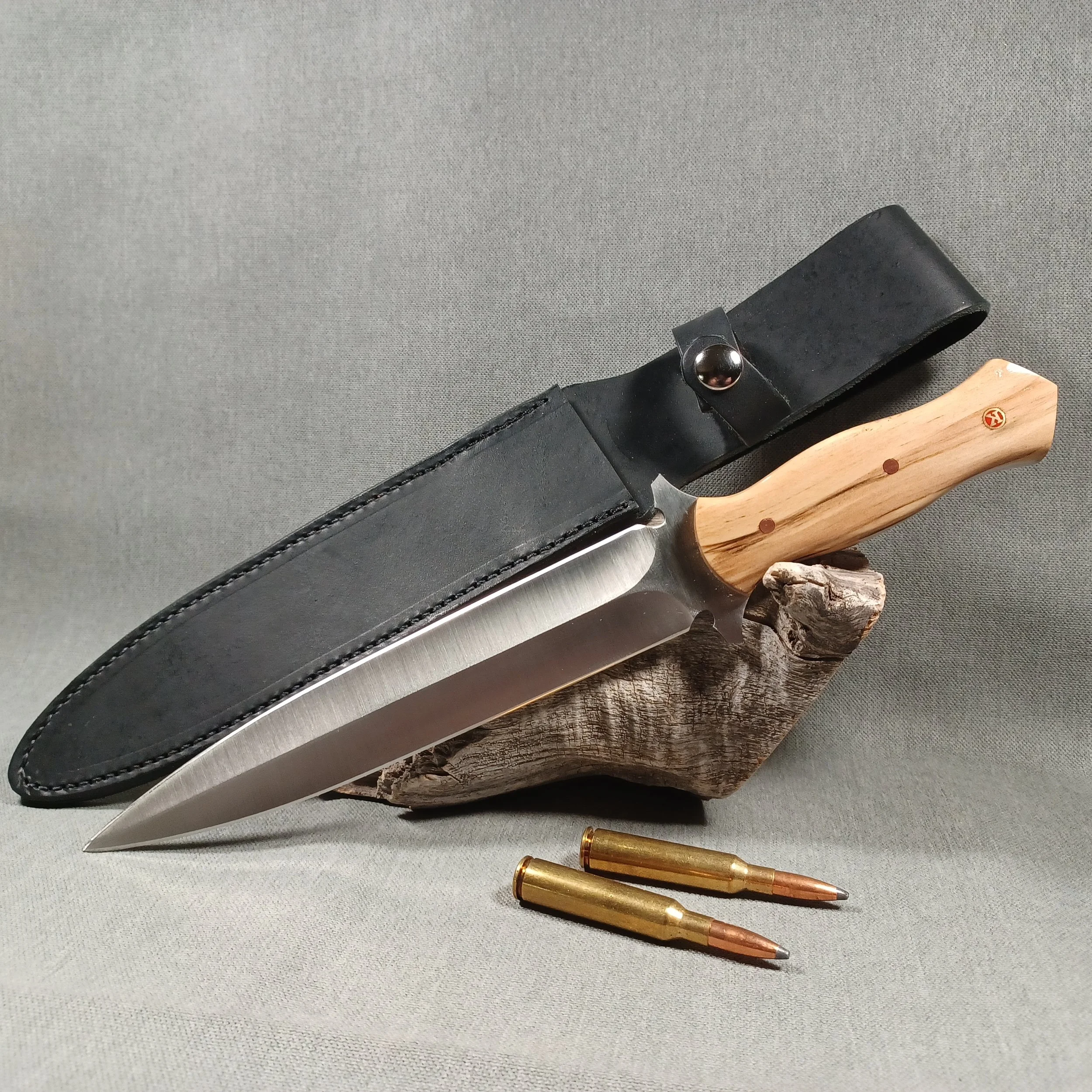 8" Stainless dagger, Spalted Pistachio handle