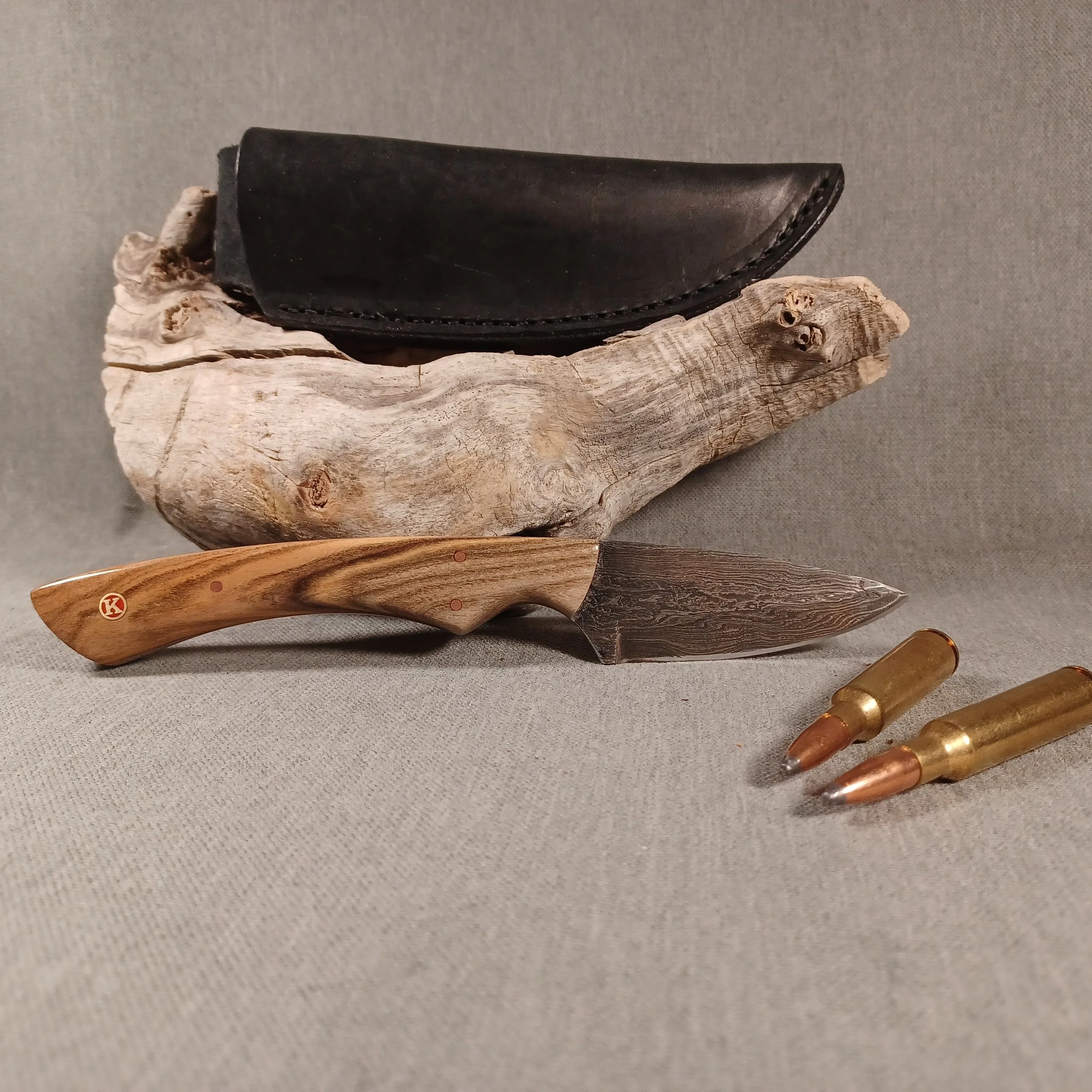 Damascus Skinner, Pistachio handle