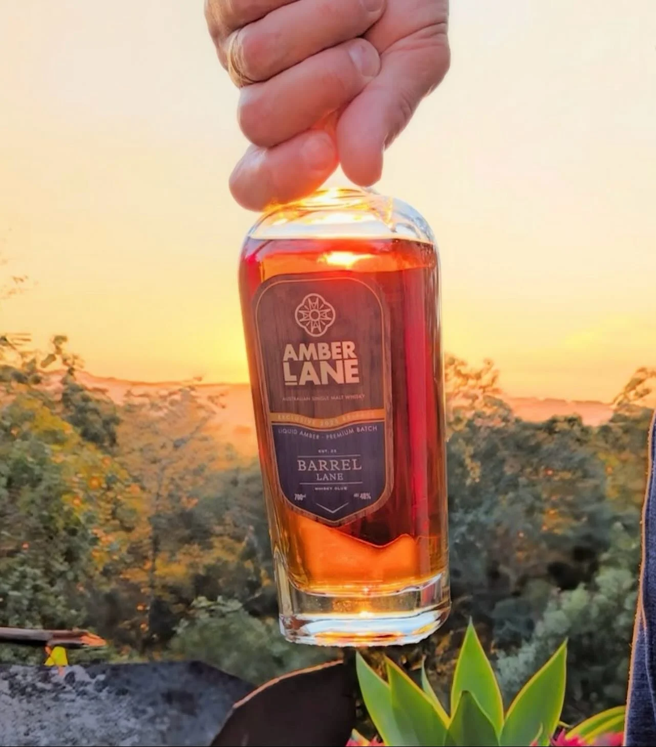 Sun setting on our sold-out @barrellanewhiskyclub collaboration…
The feedback on this special release whisky has been nothing short of exceptional🤌
We hope all who were lucky enough to snag a bottle continue to enjoy this dram - as much as