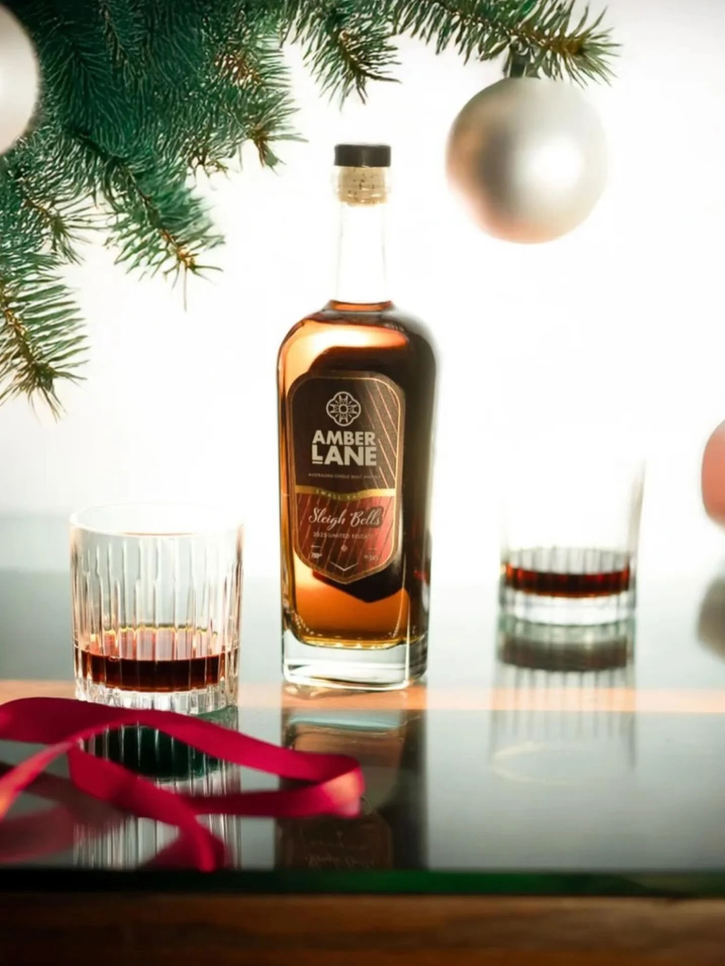 Last chance to order our Sleigh Bells in time for Christmas day&hellip;

We&rsquo;ve only got a handful of bottles of this limited release dram left - the perfect gift for the whisky fan in your life this festive season.

Hop on our online store now 