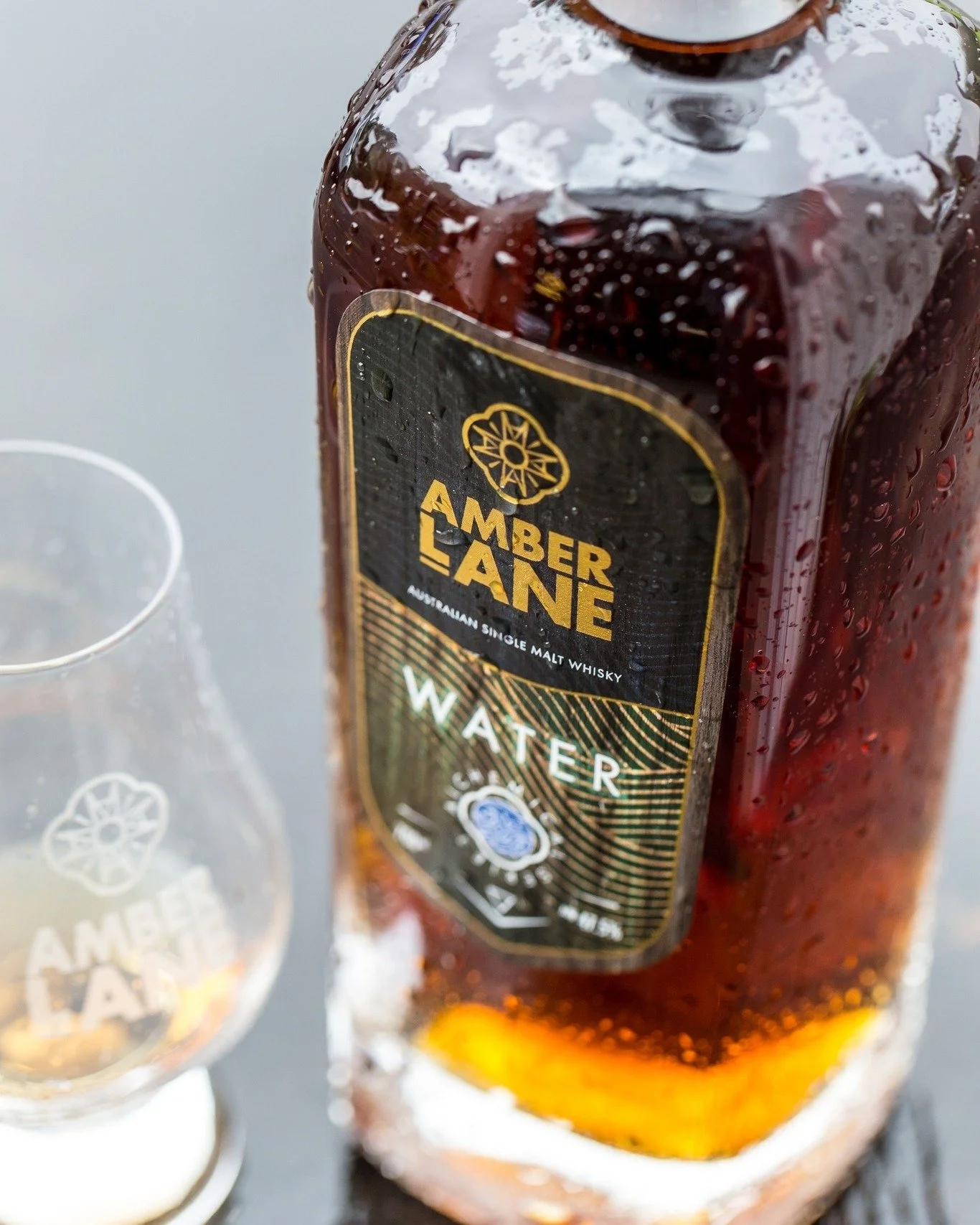 Weekend forecast? 100% chance of award-winning whisky....

Whether you're joining us for our monthly open day or enjoying a dram at your place, consider this your sign to add a glass (or two!) of Amber Lane whisky to your weekend line-up 🥃