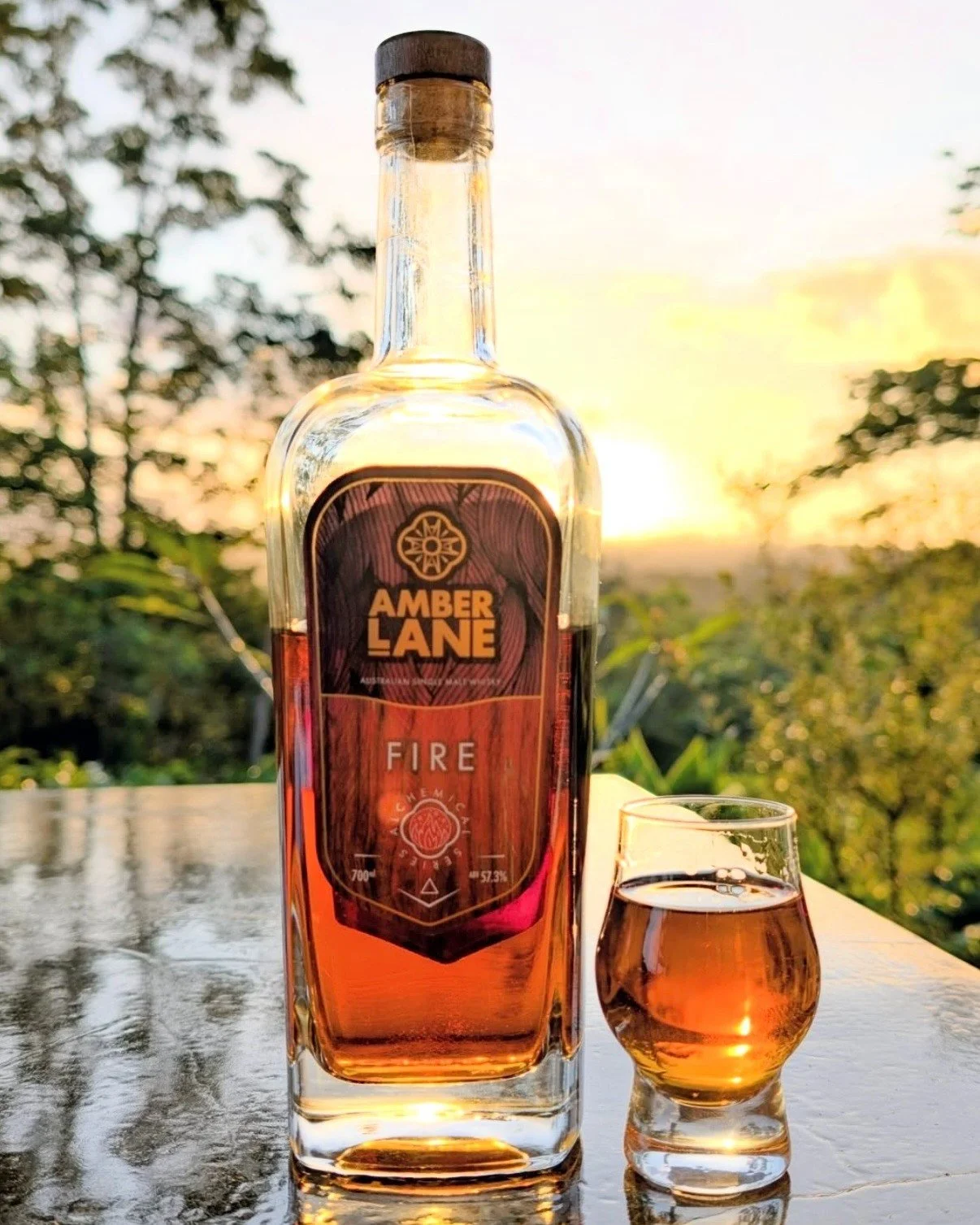 Friday night drinks, brought to you by our Fire expression &amp; a cracking sunset...

📸 @paganwhisky