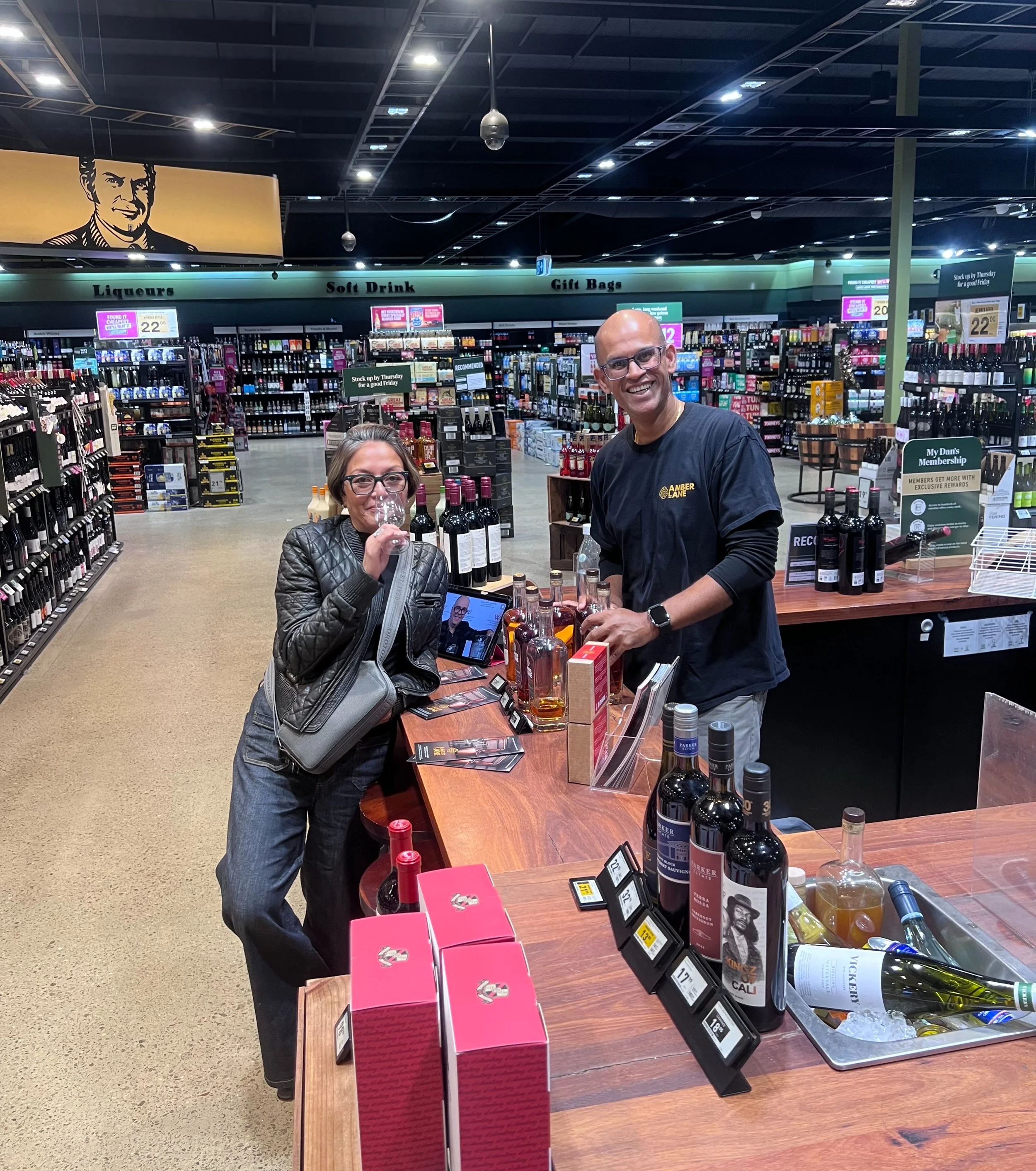 This is how Friday evenings should be spent 😜👌 🥃 

Our brand ambassador Garth will be pouring free Amber Lane tastings at @danmurphys Emu Plains from 3.30pm - 7.30pm this afternoon - pop in for a dram &amp; a chat!

If you&rsquo;re near Charlestow