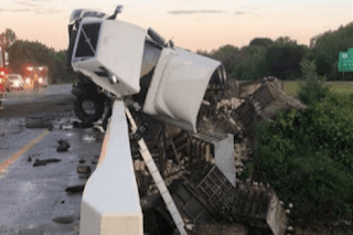 Minor Injuries Sustained by the Driver, We Can’t Say the Same of the Passengers